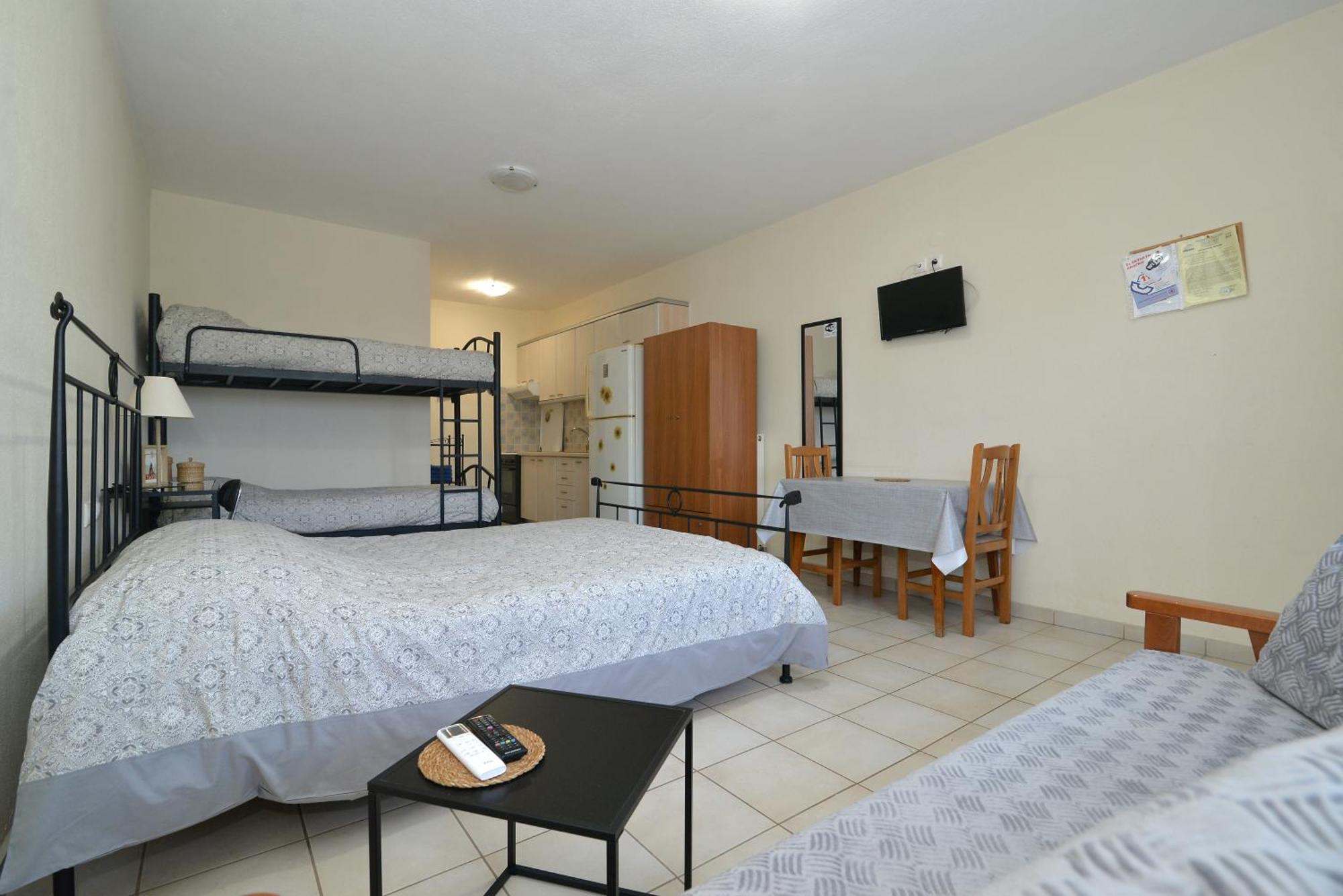 Corner House Apartment *
