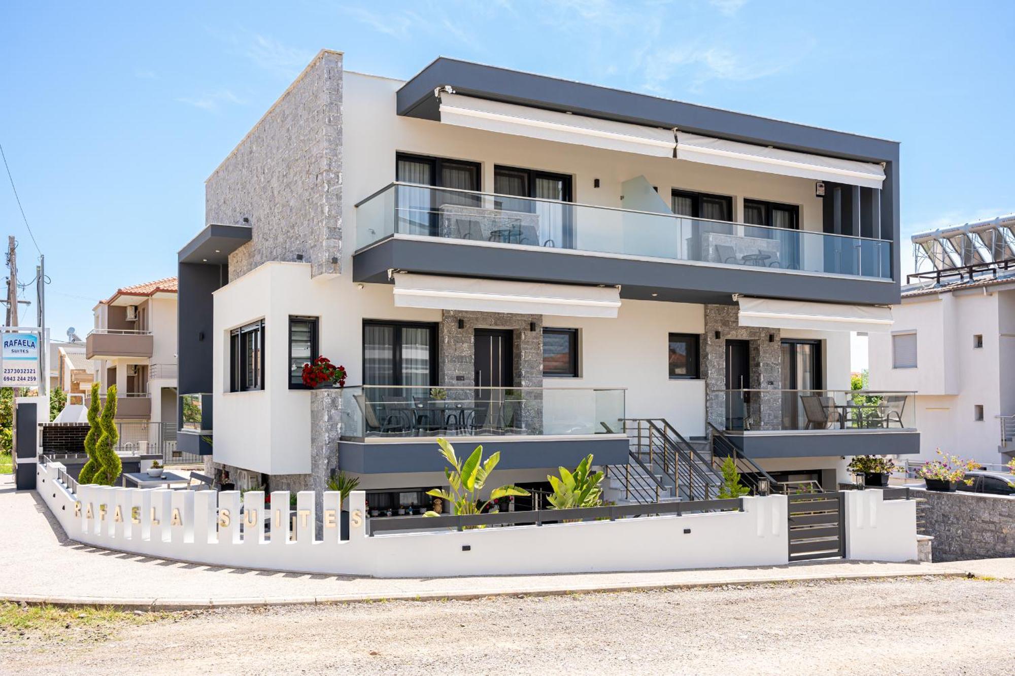 Rafaela Apartment Flogita