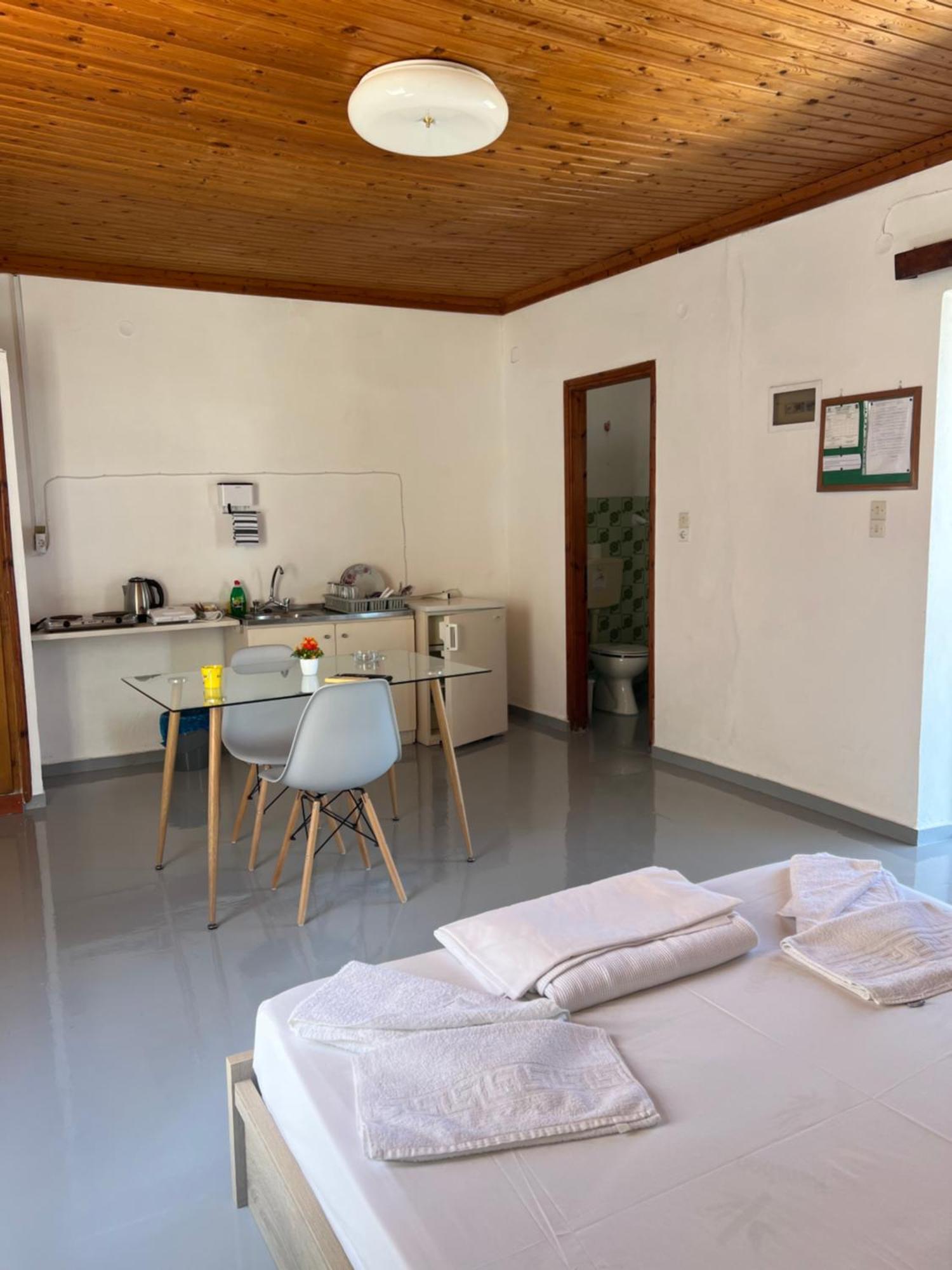 Artaki R Apartment