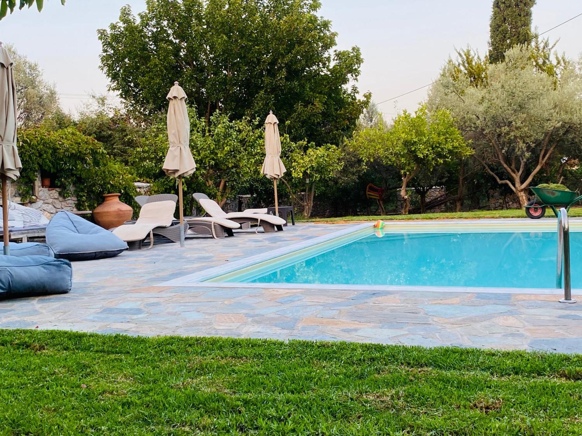 Country house & Private Swimming Pool Poros Town
