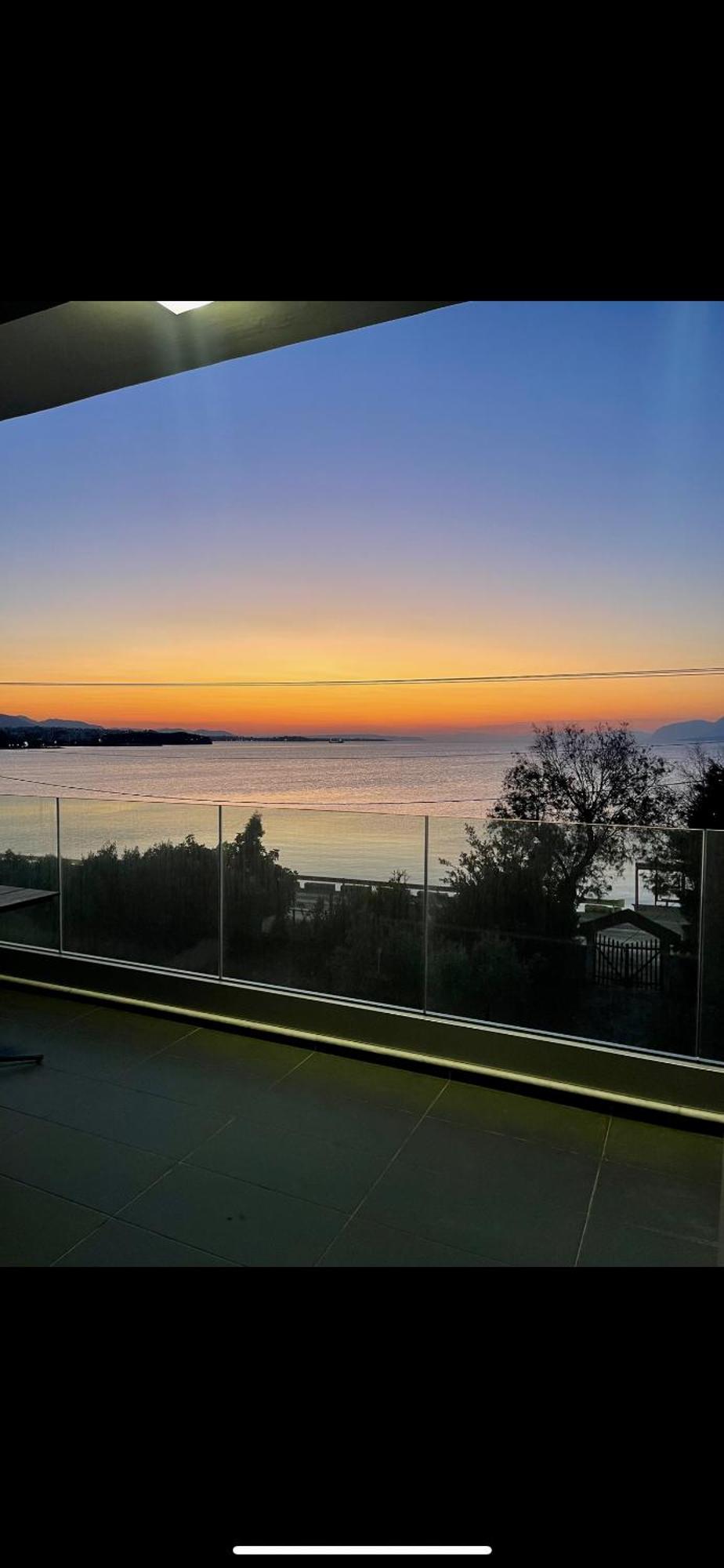 Sea View *