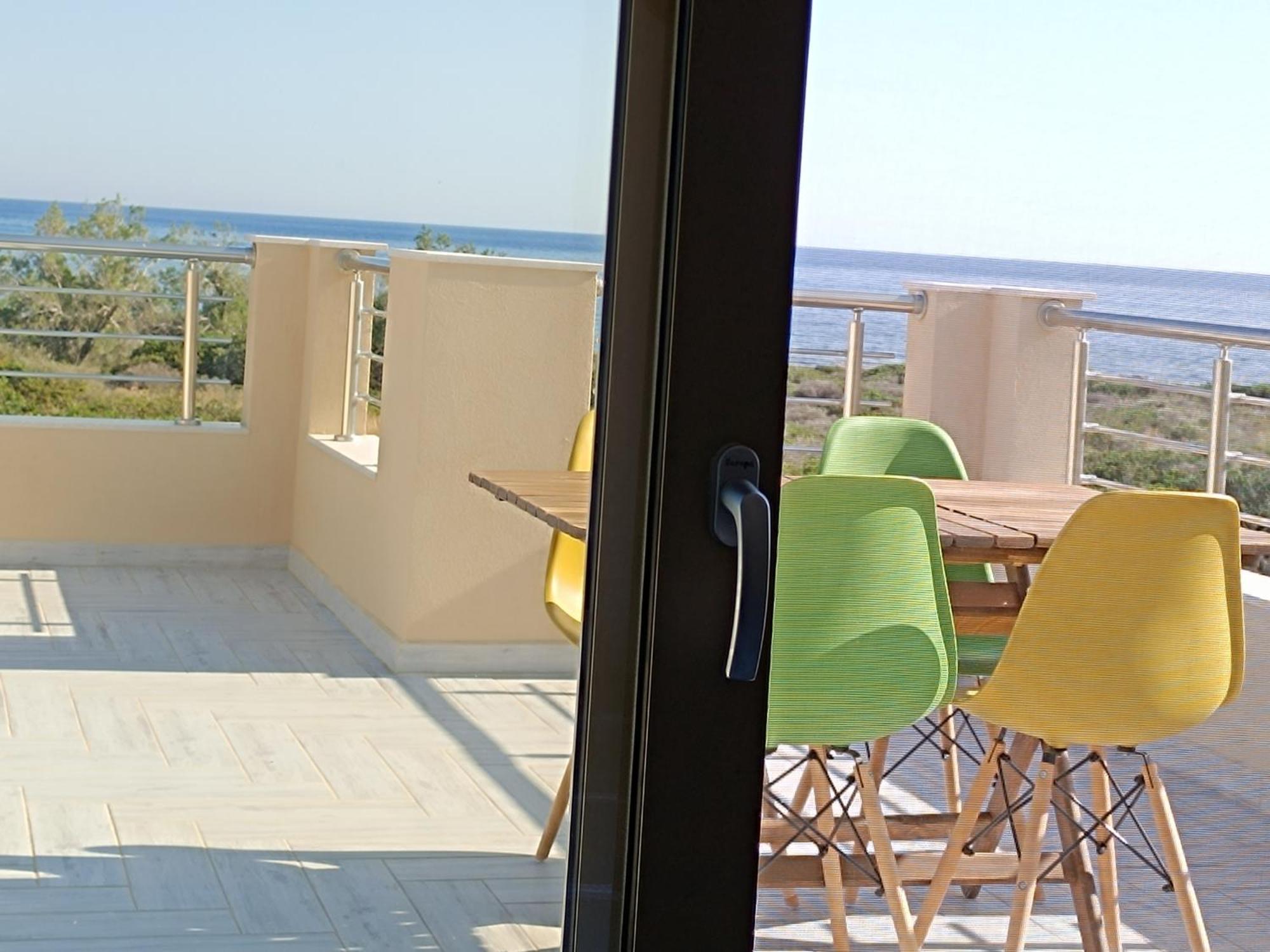 Milolithos Apartment *