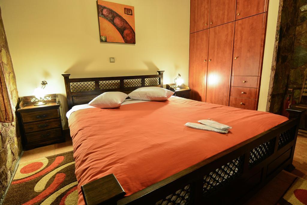 B K Guesthouse - Ξενώνας Β-Κ Guest house Ano Trikala