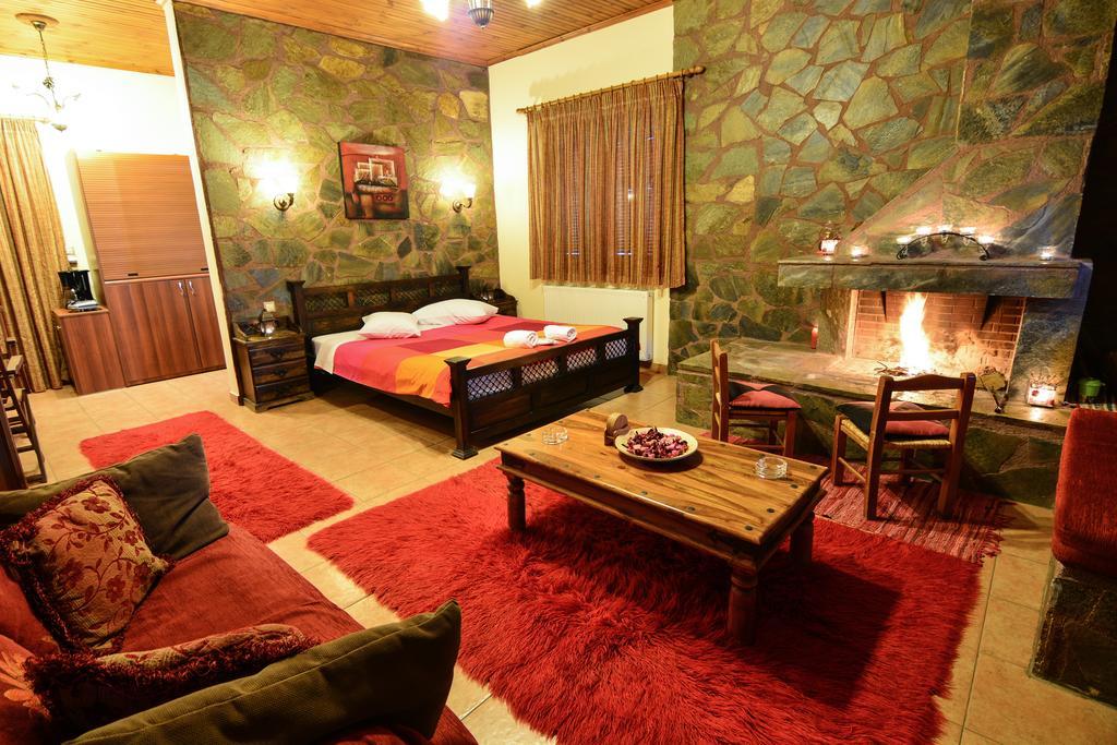 B K Guesthouse - Ξενώνας Β-Κ *