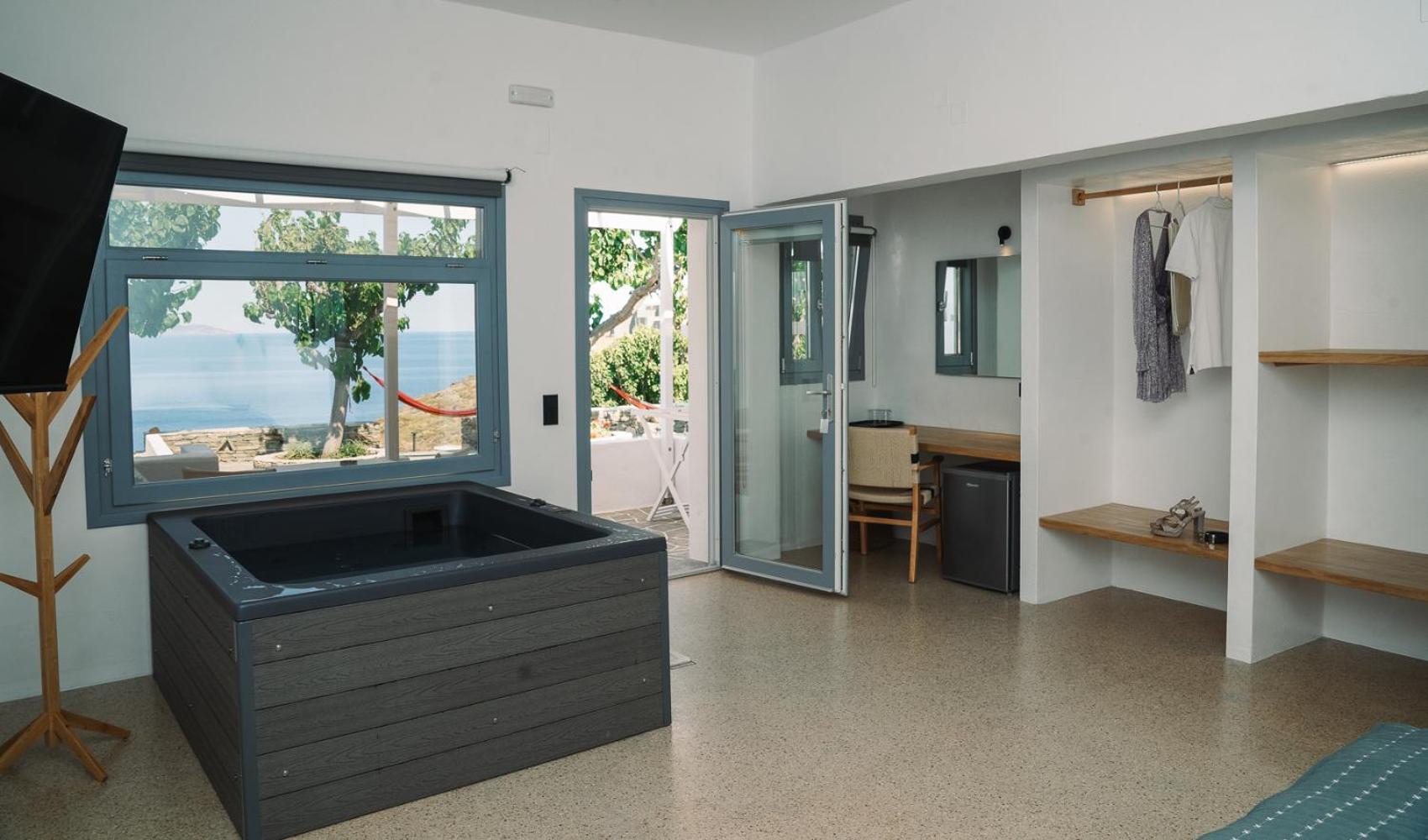 Aparthotel Cape Napos
