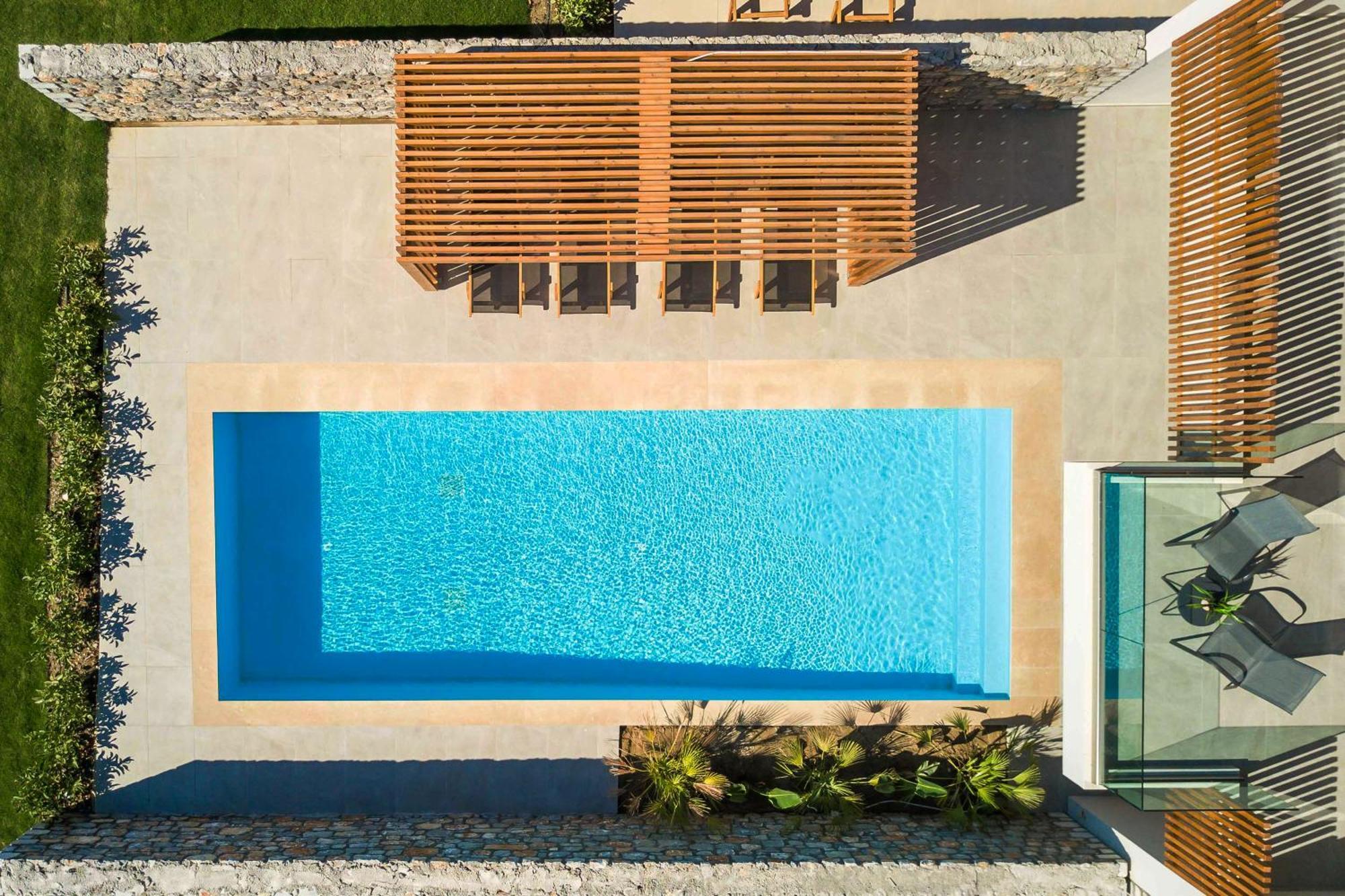 Villa Aethrion & Gennadi
