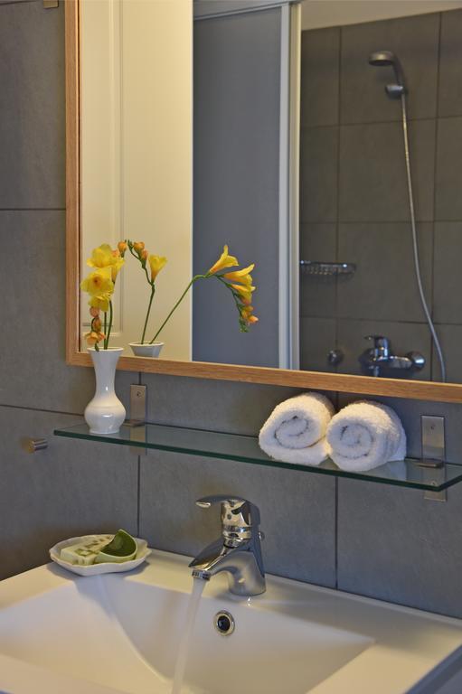 Aspro Villas *