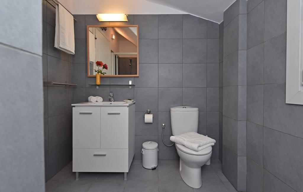 Aspro Villas *