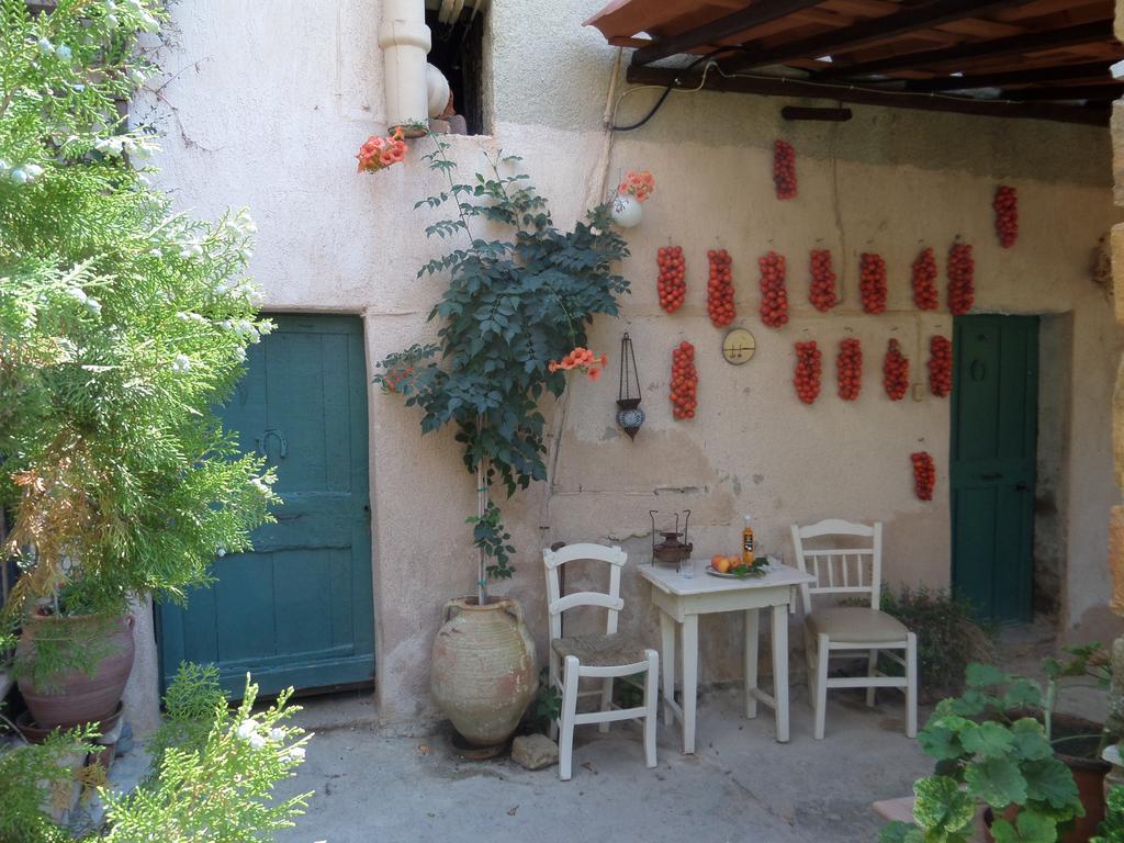 Venetis Luxury Apartments Kampochora (Chios)