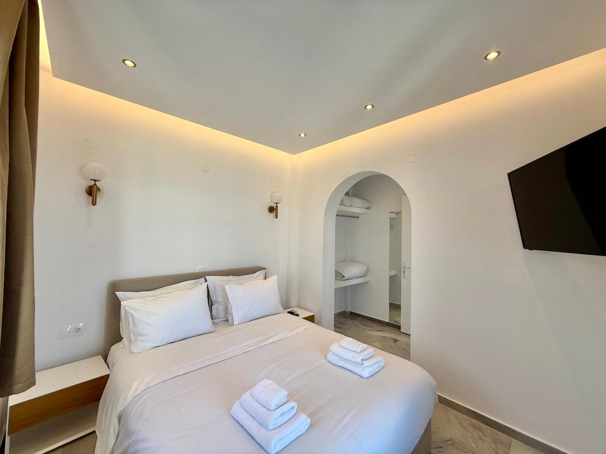 Yaleena Residences Bed & Breakfast Drios