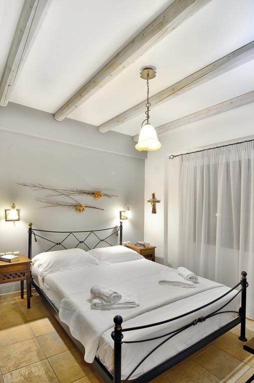 Niriides Luxury