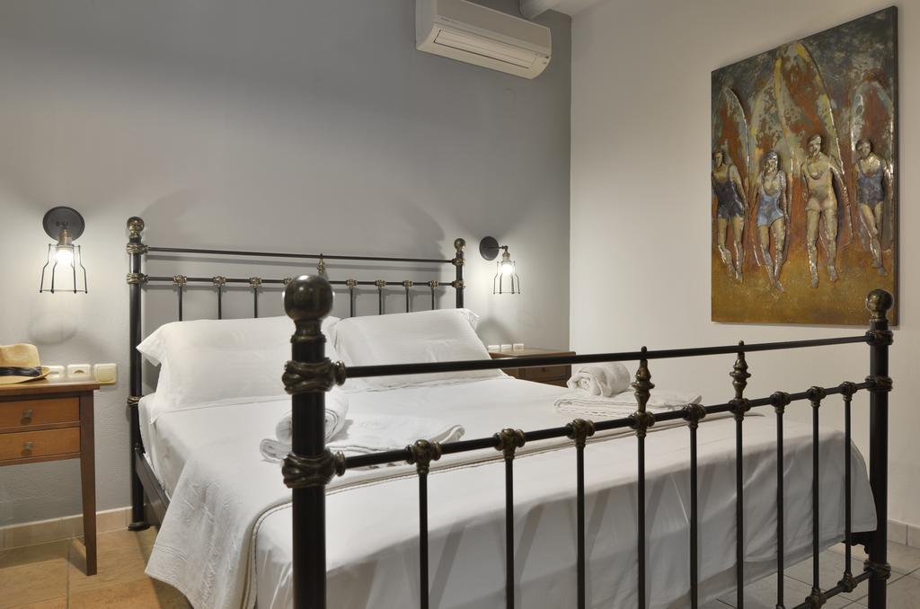 Niriides Luxury