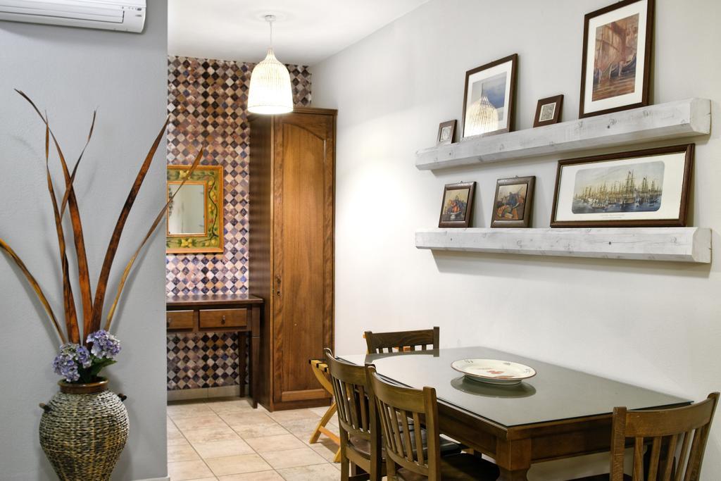 Niriides Luxury Apartment