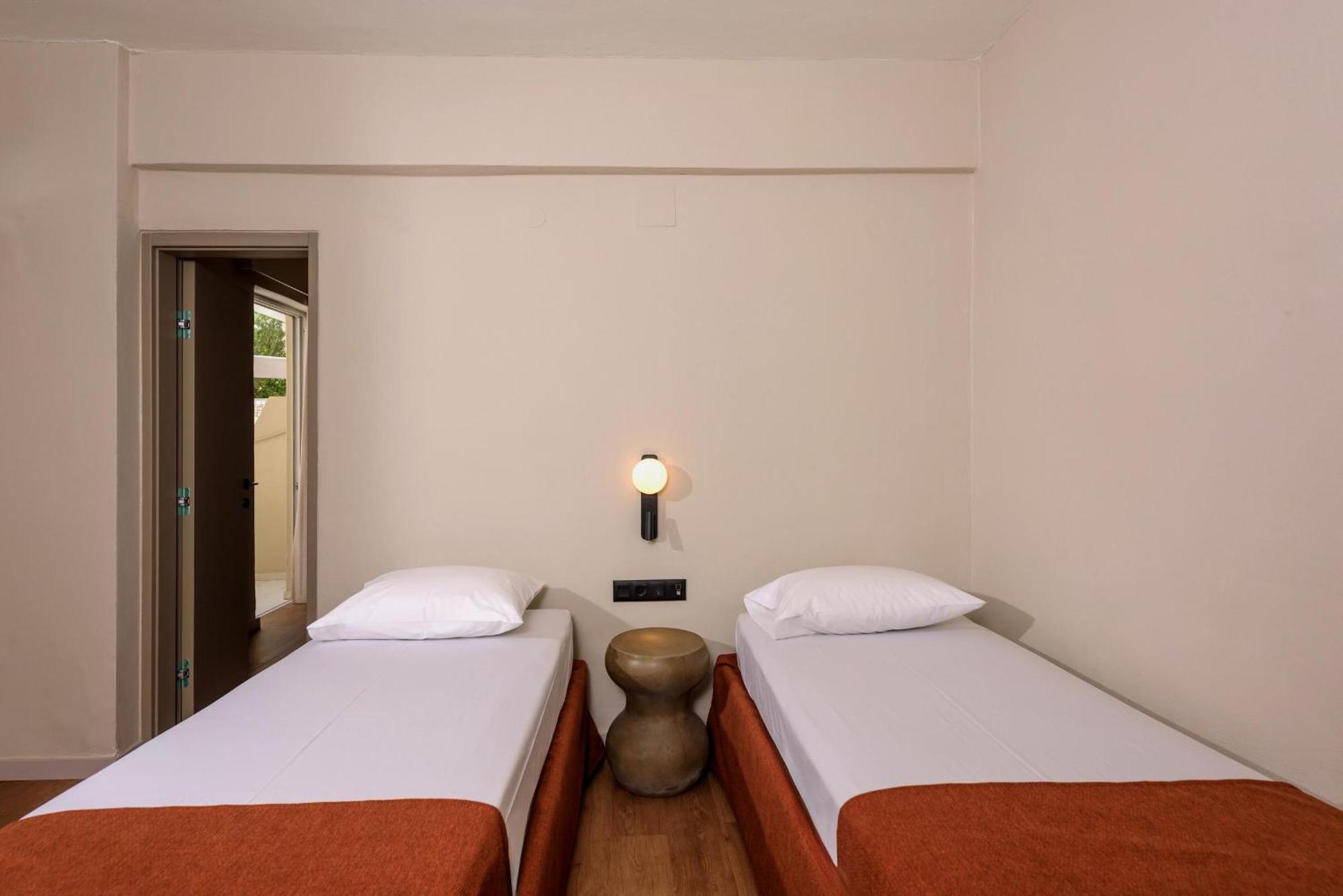 Zeus Ydoria Hotel 4*