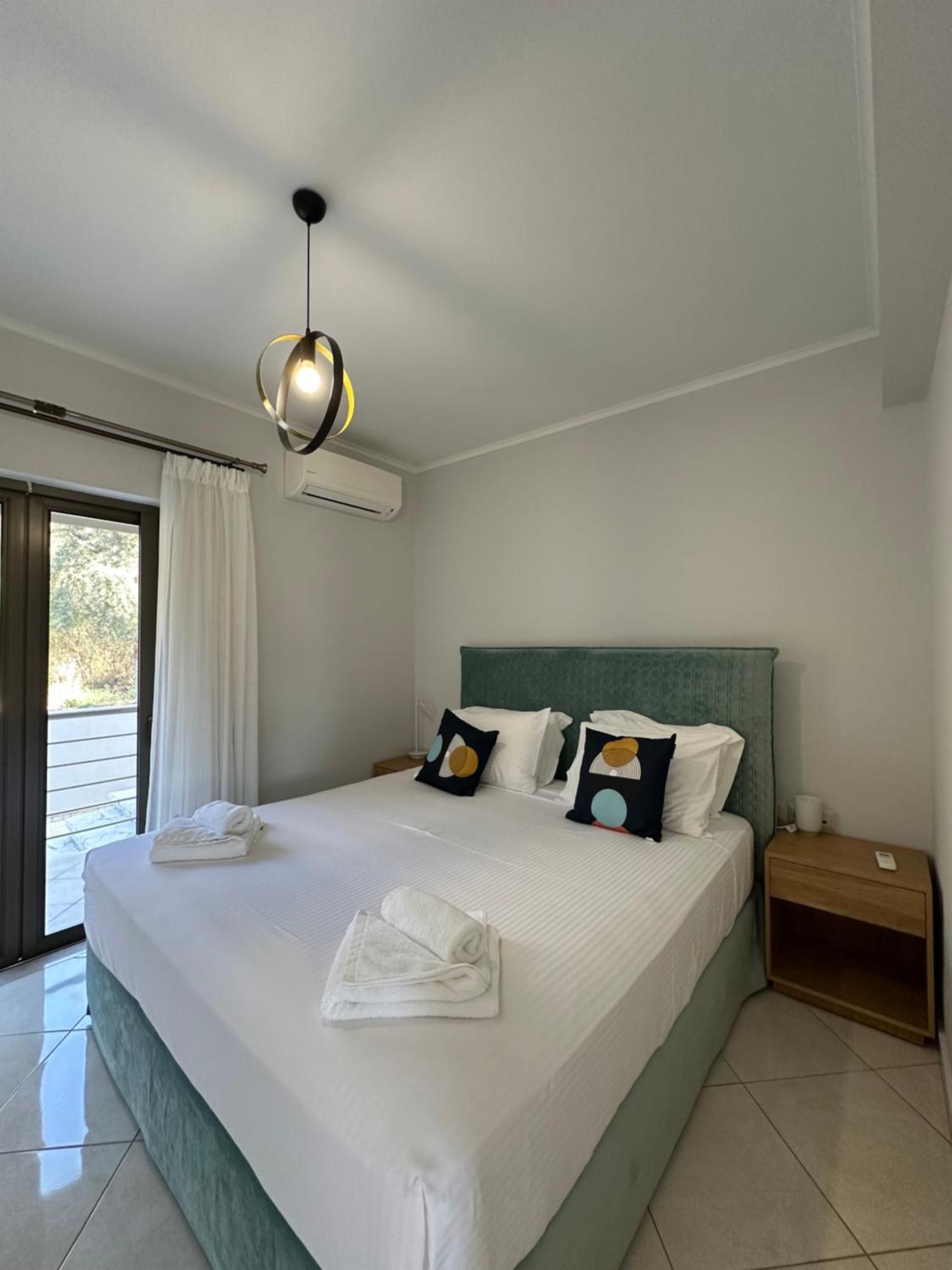 Elpida Luxury Apartment