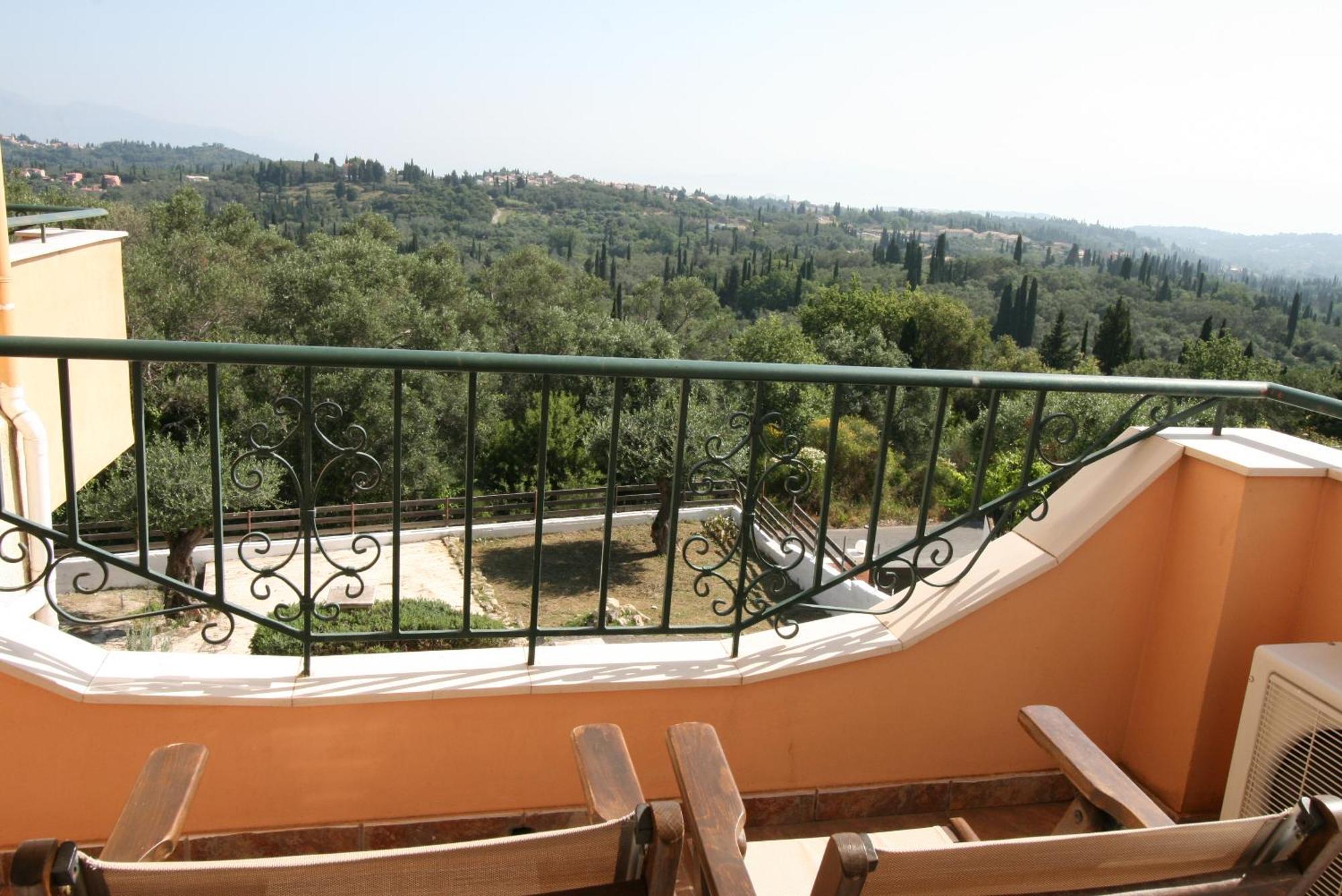 Corfu Quality Suite, Tranquility, Mountain & Sea Views Apartment