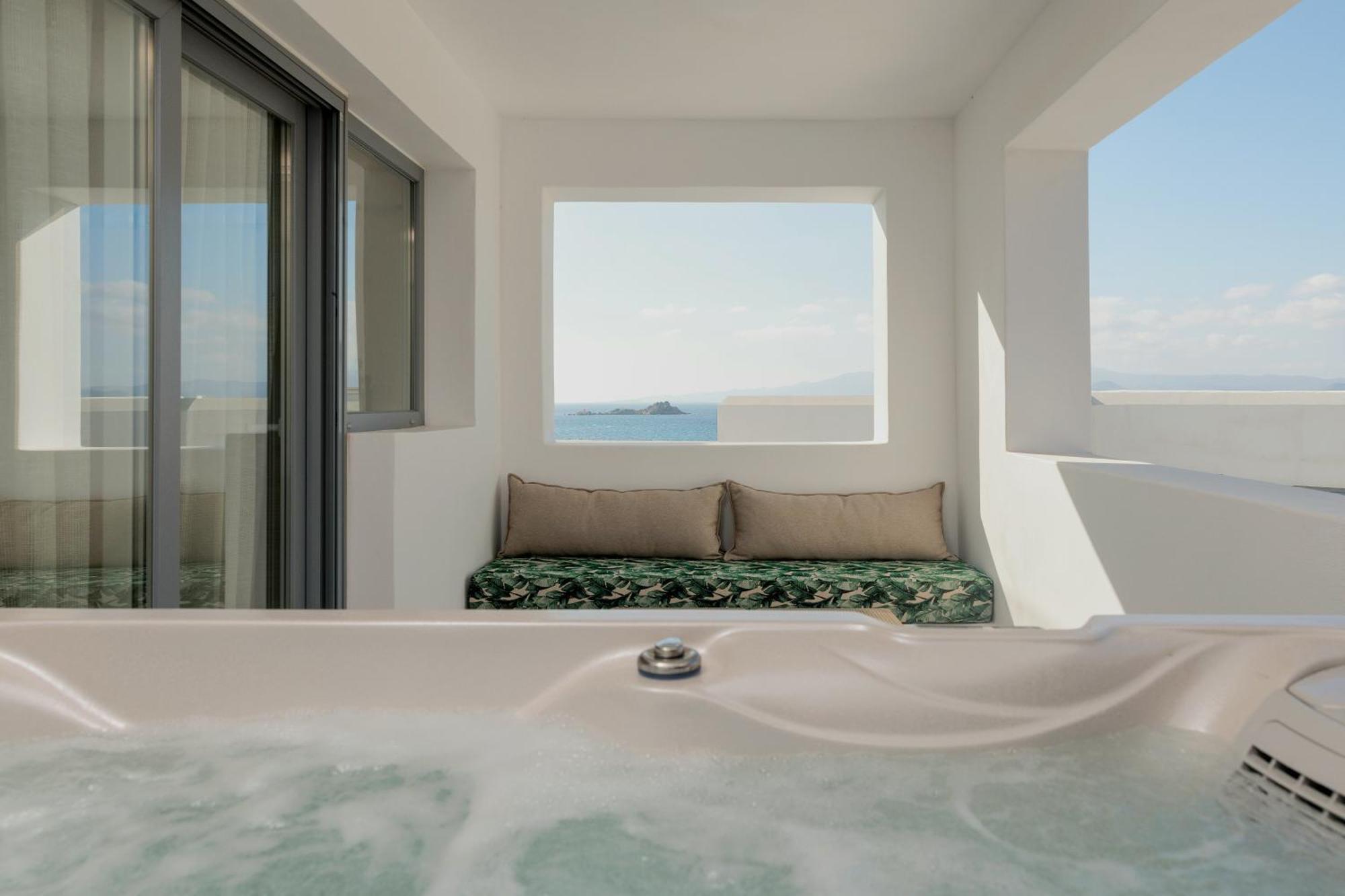 Seanfinity Beachfront Apartment *