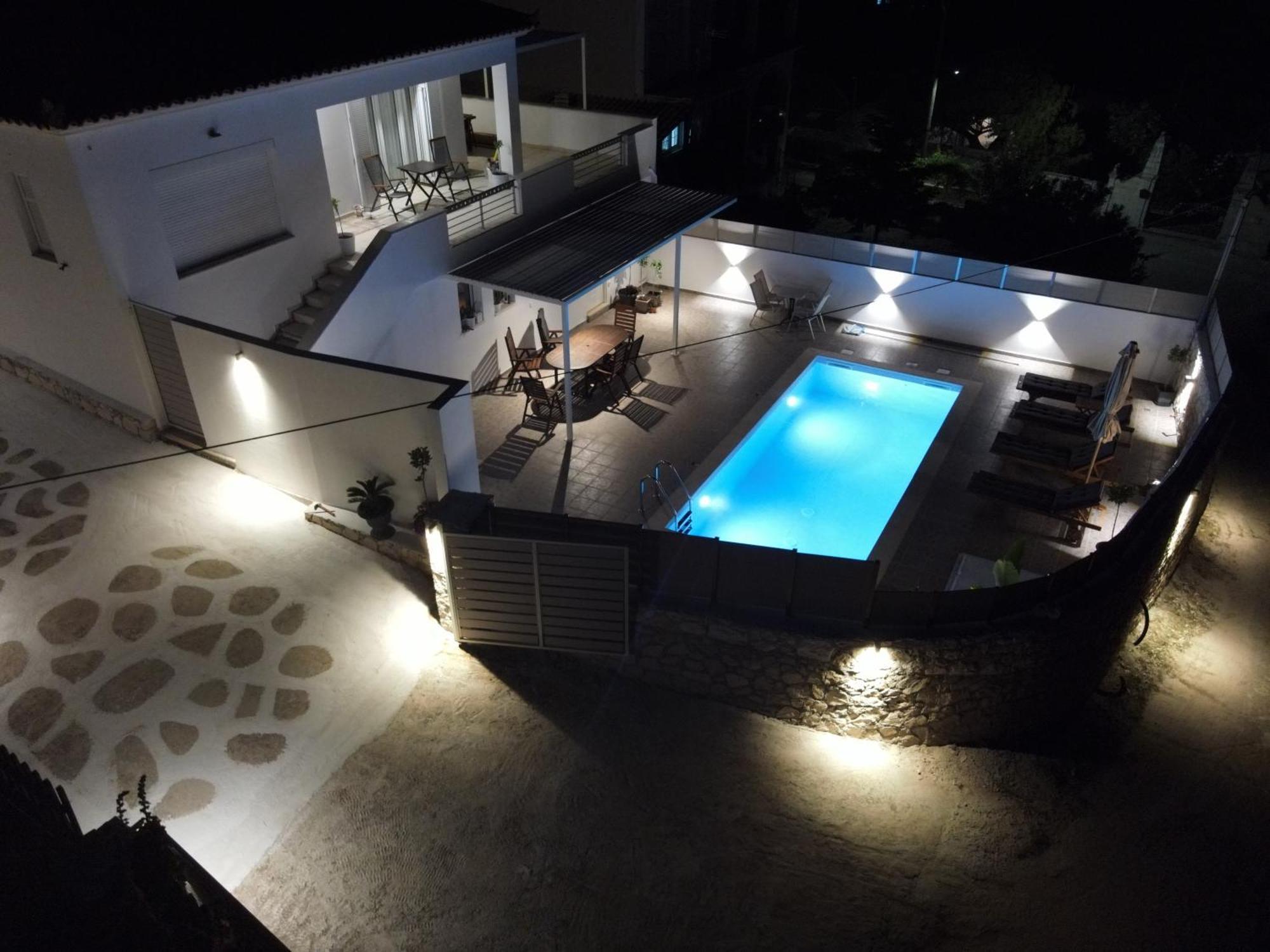 Dimitras House Holiday home *