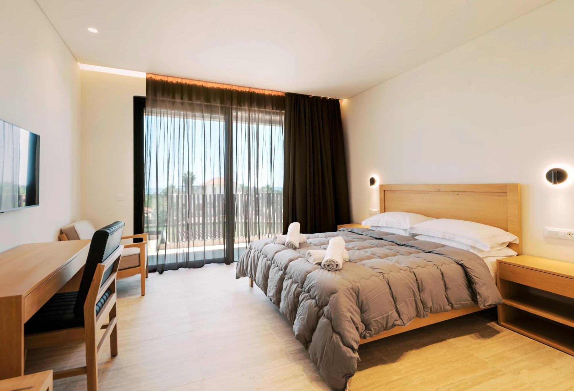 Villa Aethrion &
