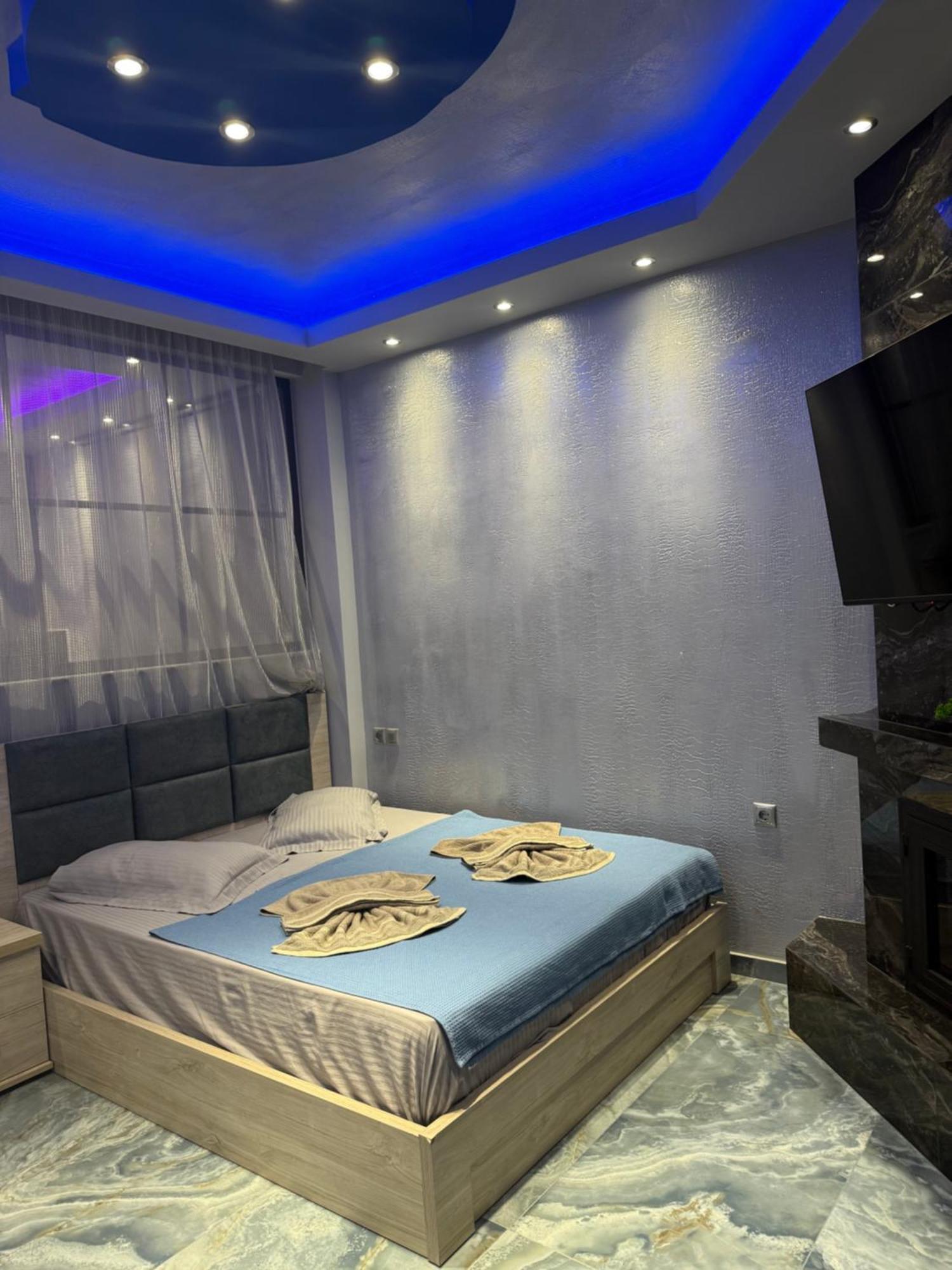 Luxury First Line By Makhome *