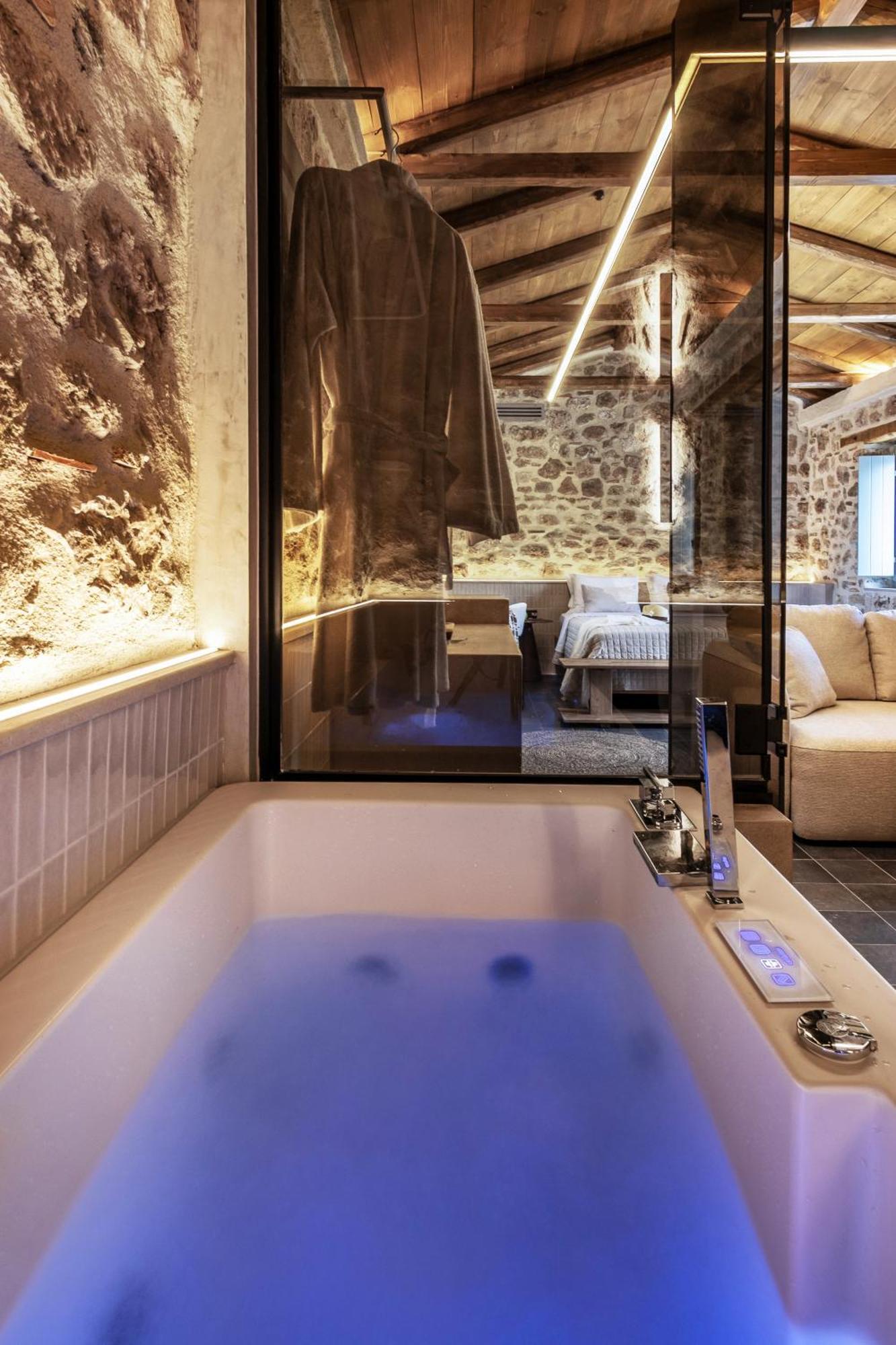 Acro Upscale Residences Apartment Corinth