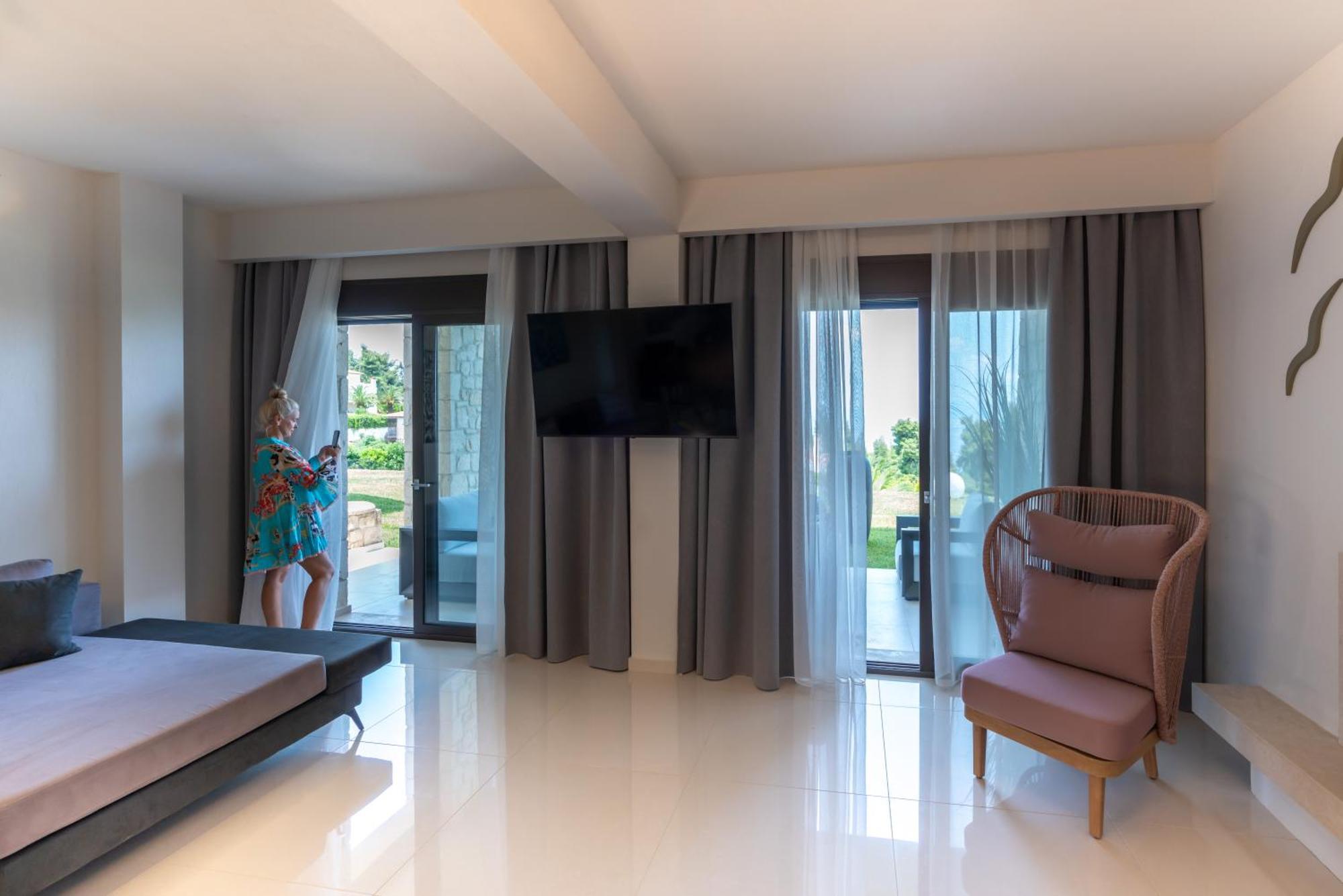 Helios Blue Kassandra Villa