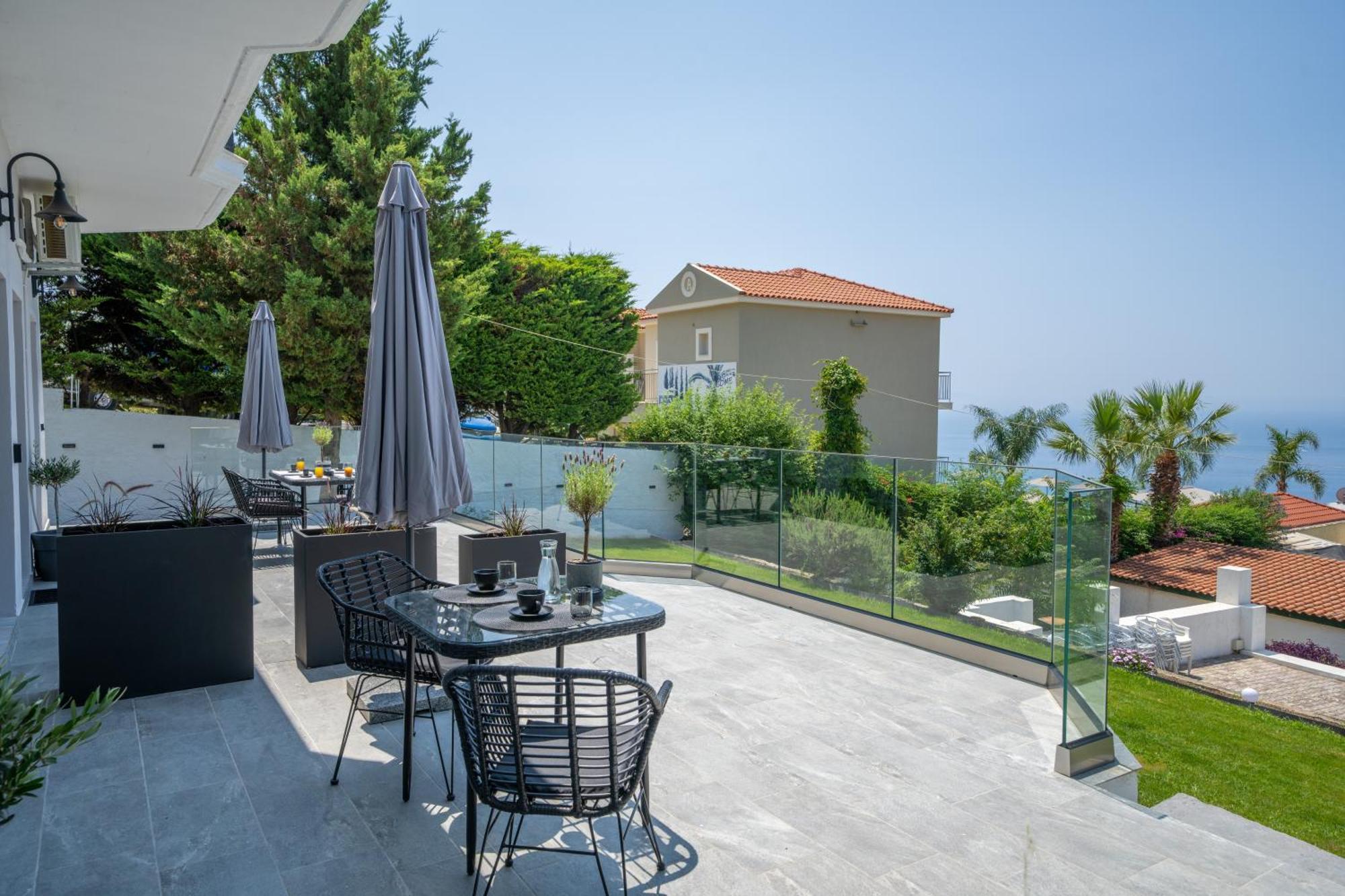 Pnoe Luxury * Lourdata (Kefalonia)