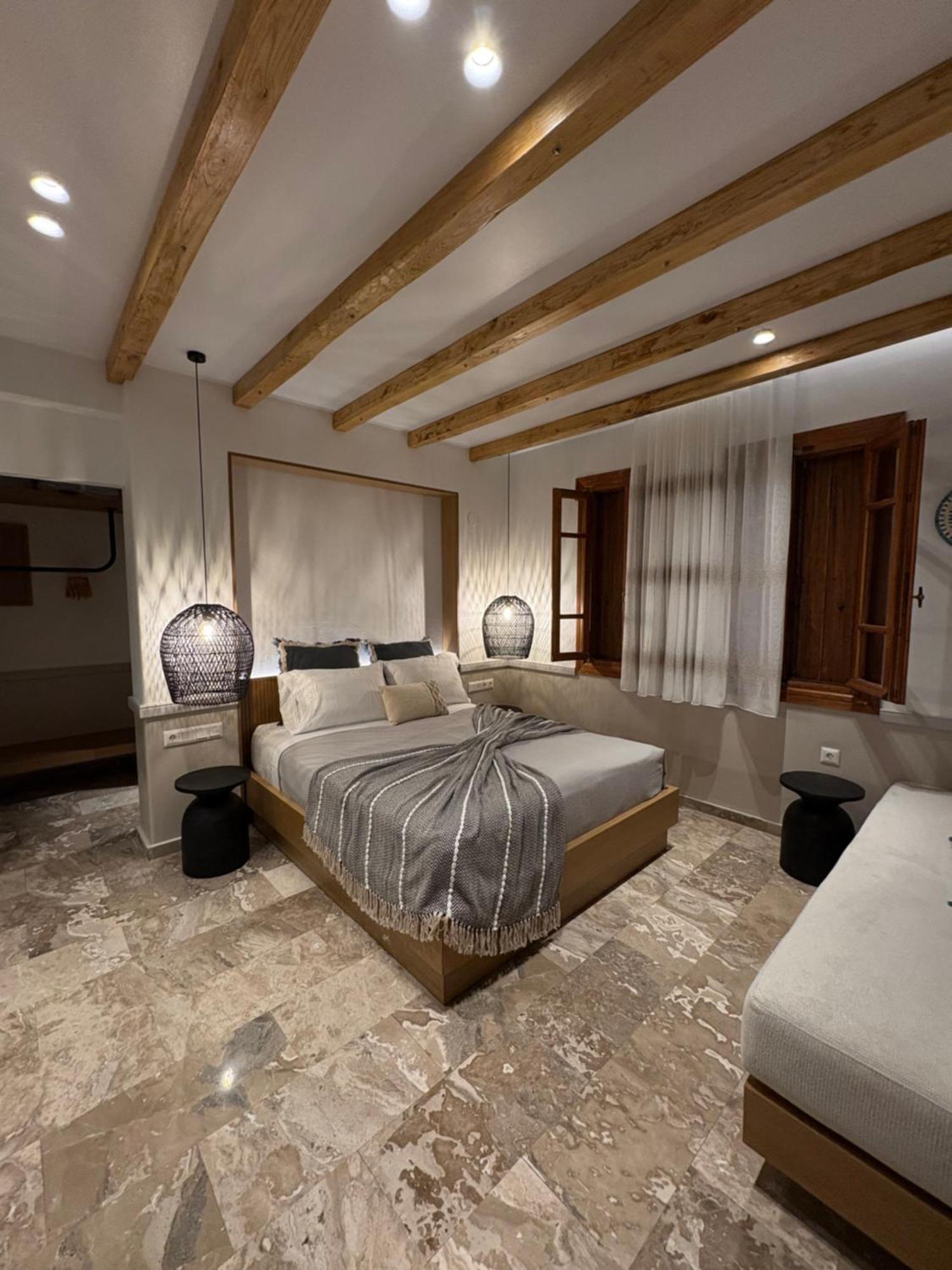 Apostolis Studios Skopelos Town