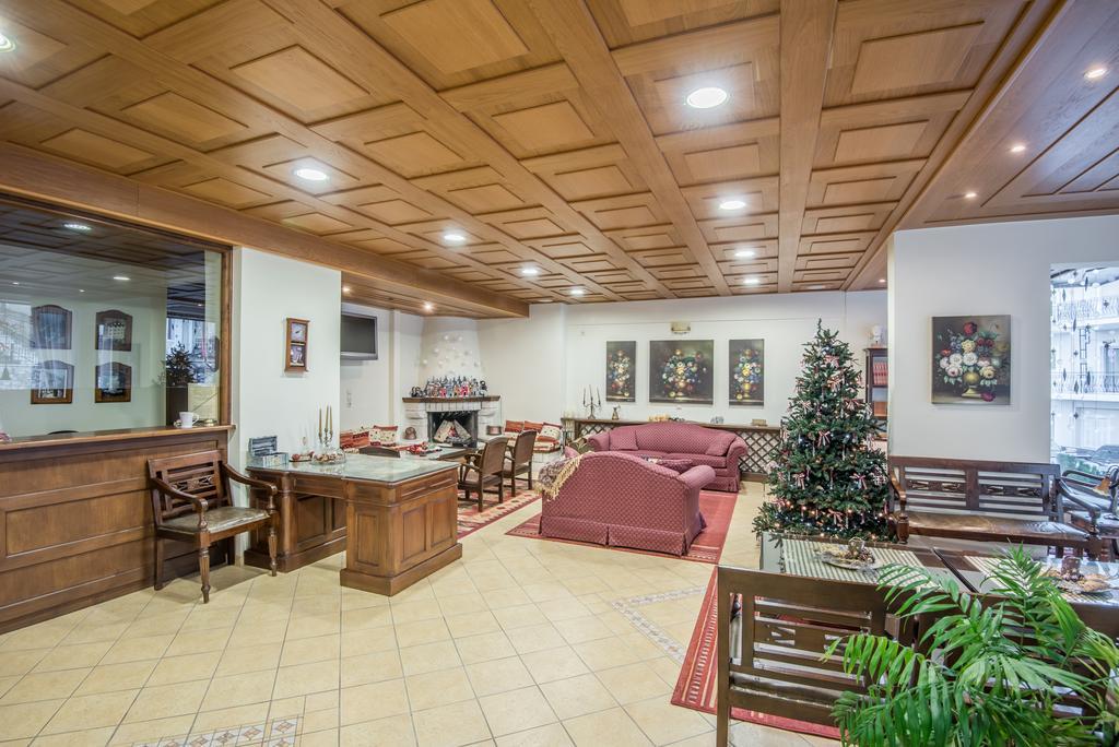 Marianna's Karpenisi