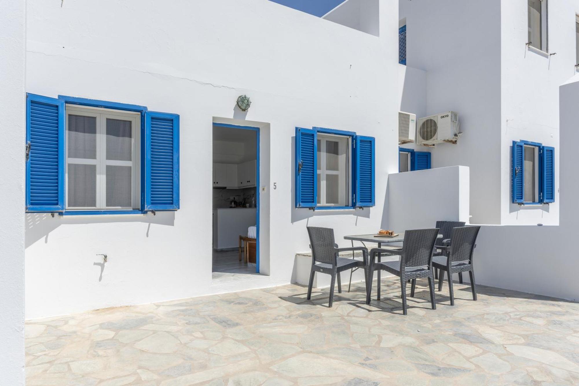 Country House Apartments Guest house Chora (Ios)