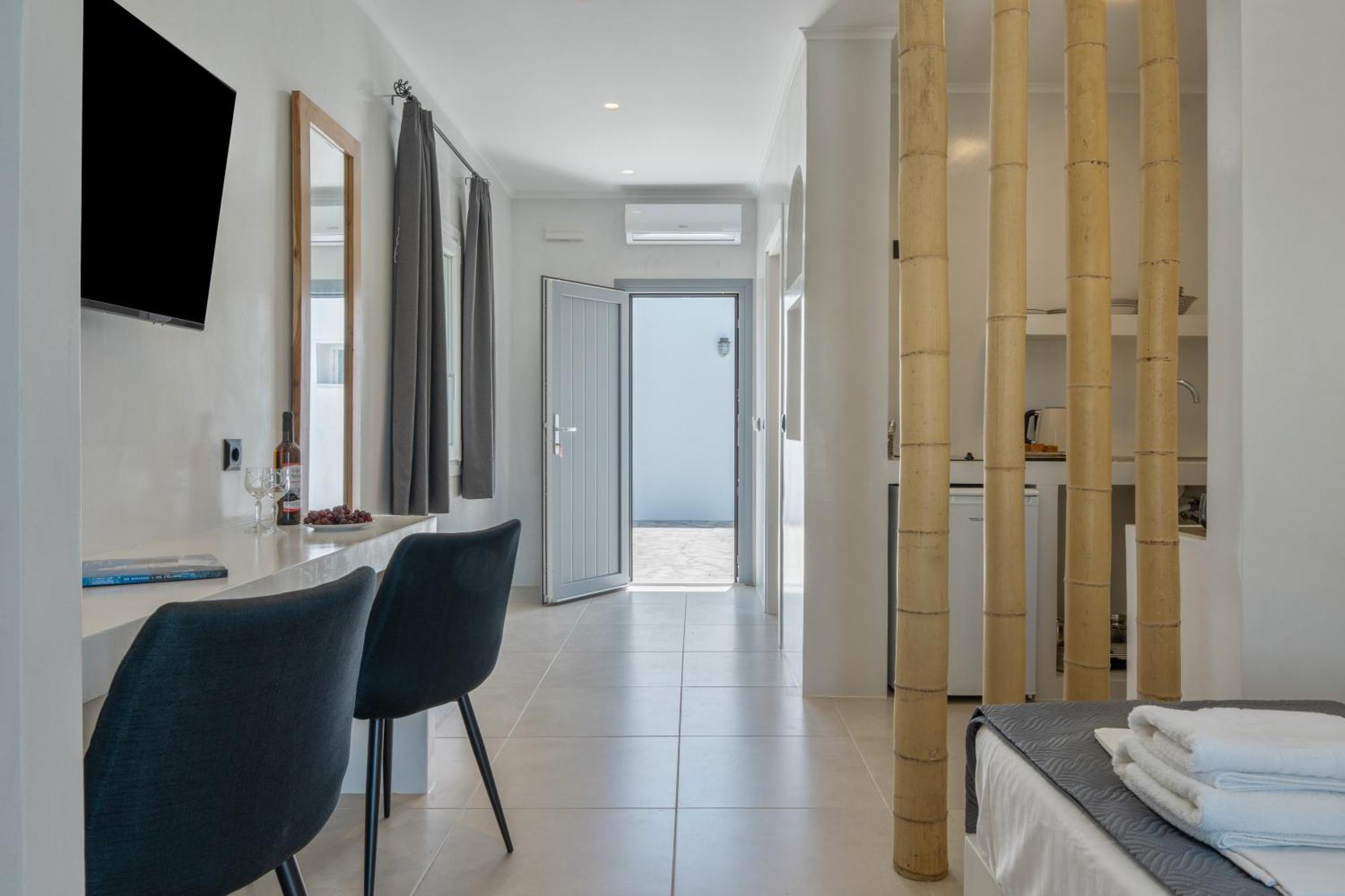 Country House Apartments
