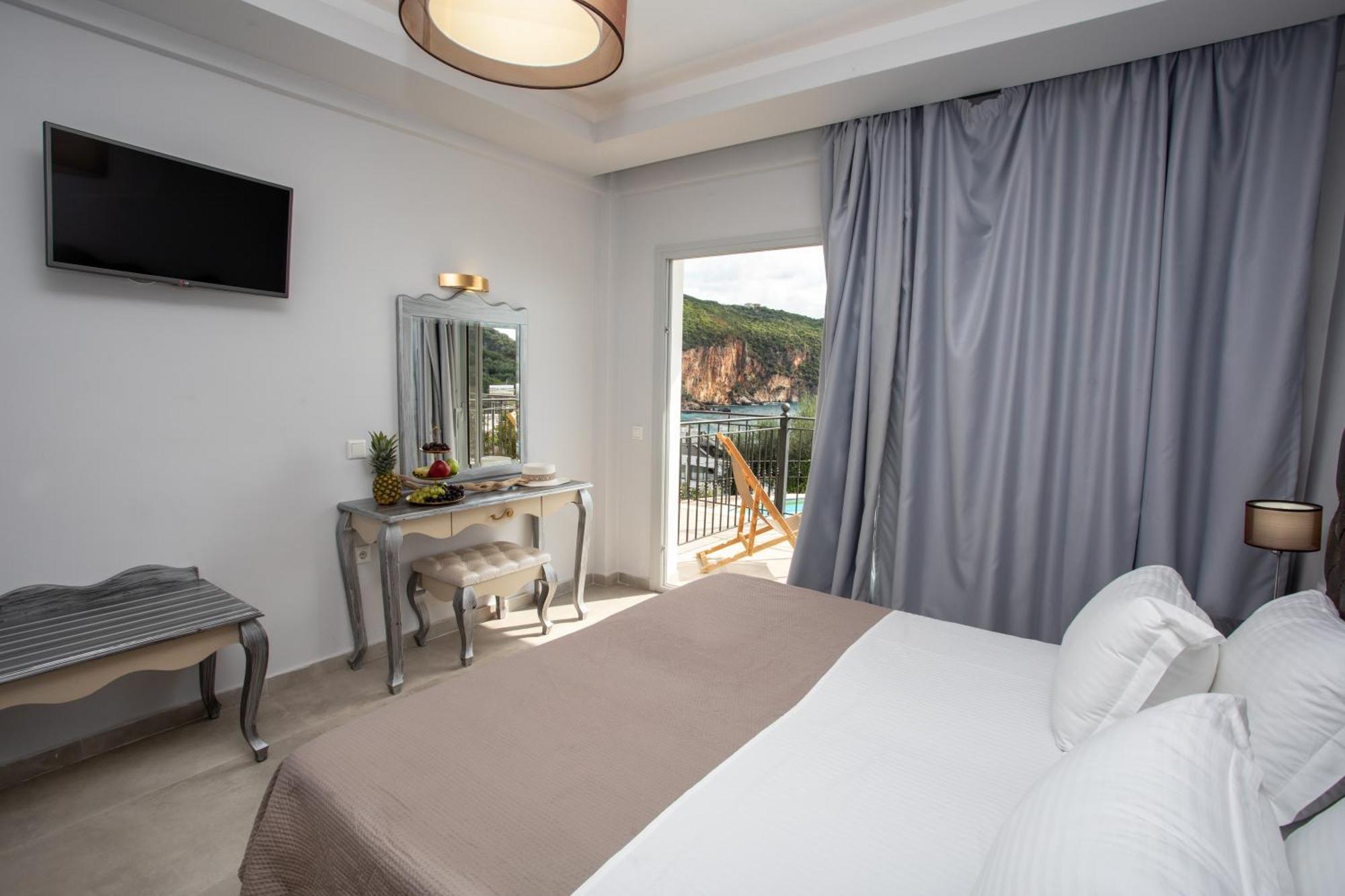 Aparthotel Enjoy Lichnos Bay Village, Camping, And Parga
