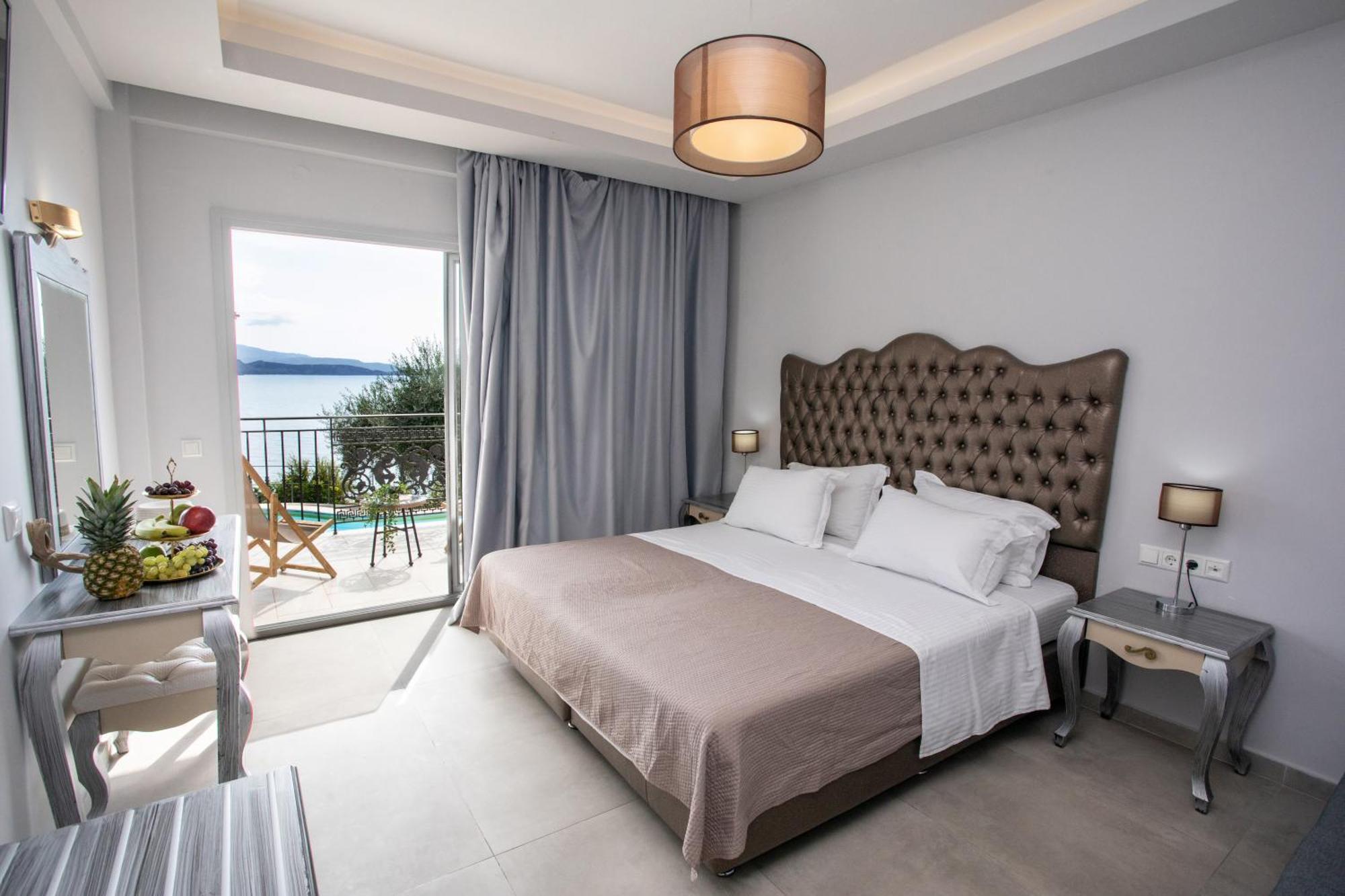 Enjoy Lichnos Bay Village, Camping, And Aparthotel