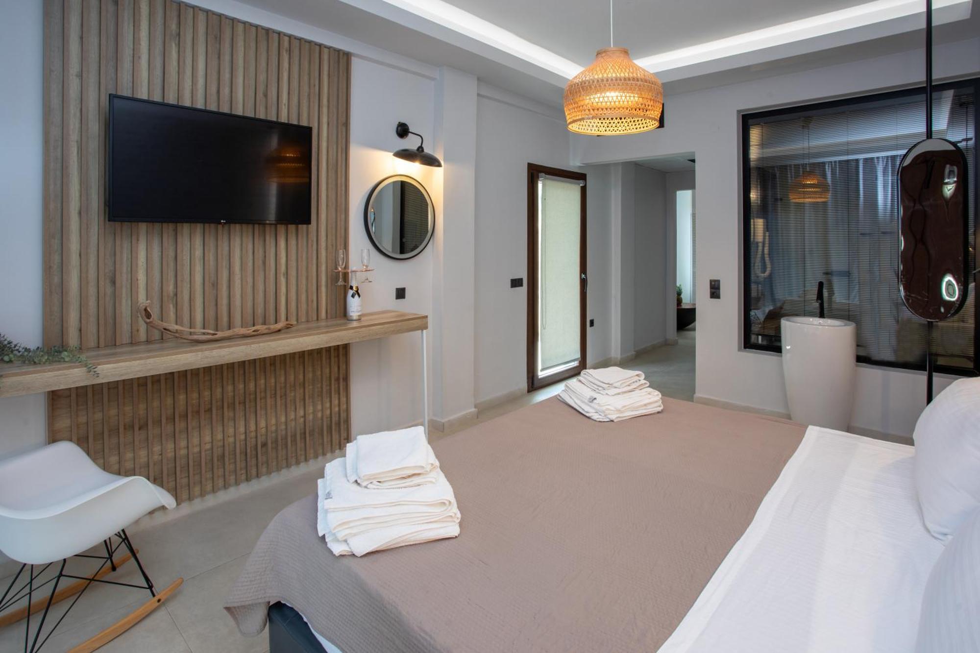 Enjoy Lichnos Bay Village, Camping, And 2* Parga