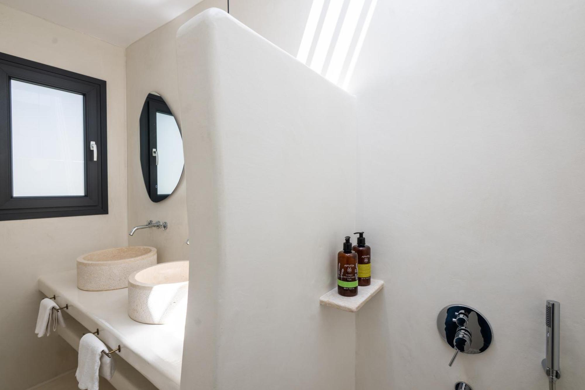 Myconian Theros Luxury