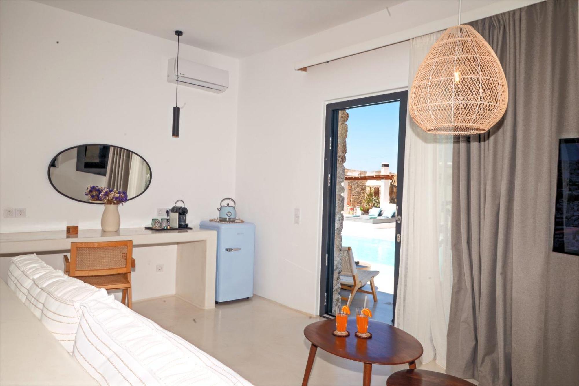 Myconian Theros Luxury *