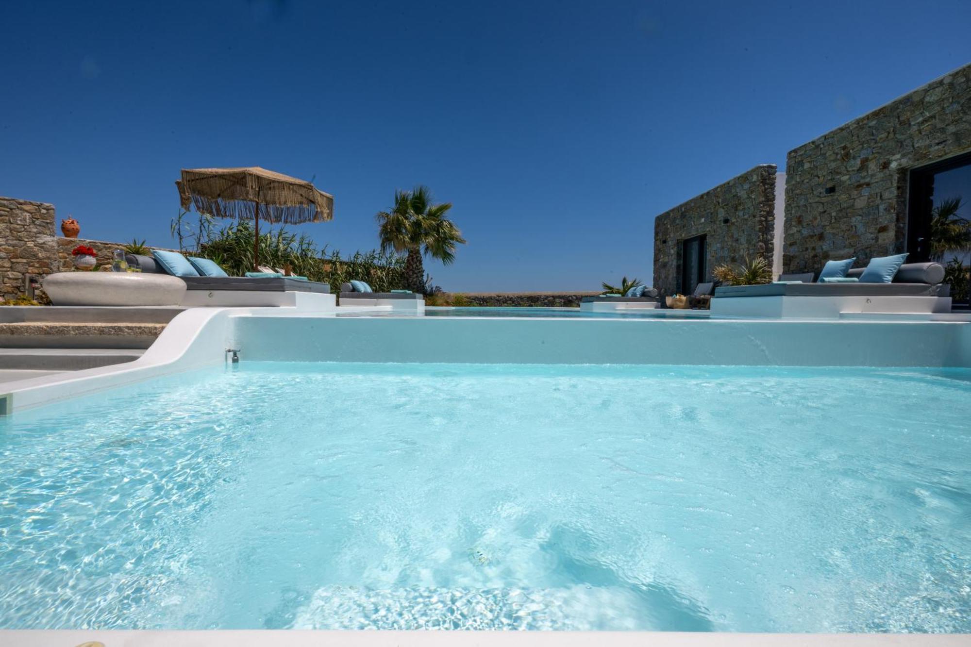 Myconian Theros Luxury Hotel *