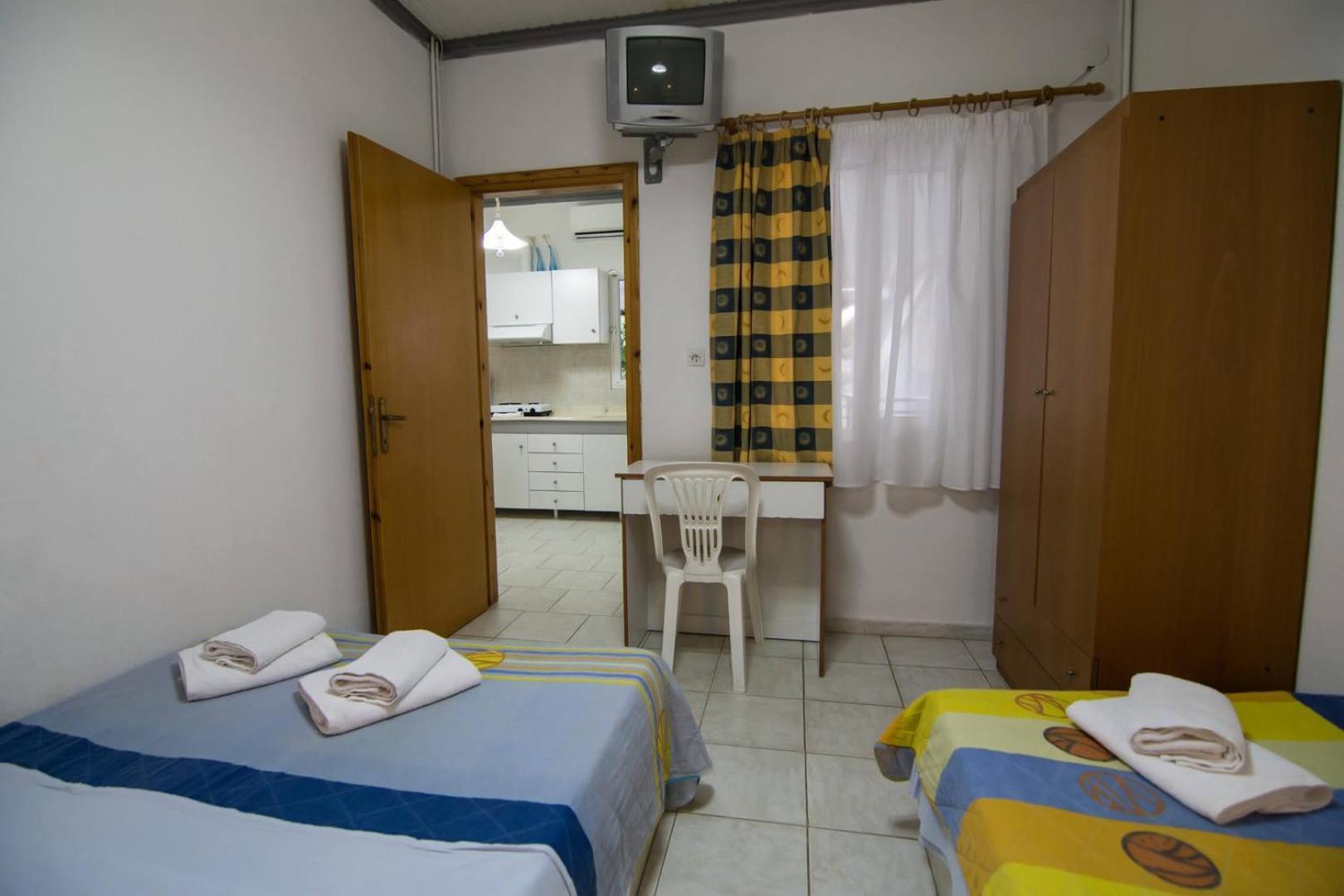 Alexandra Apartment *