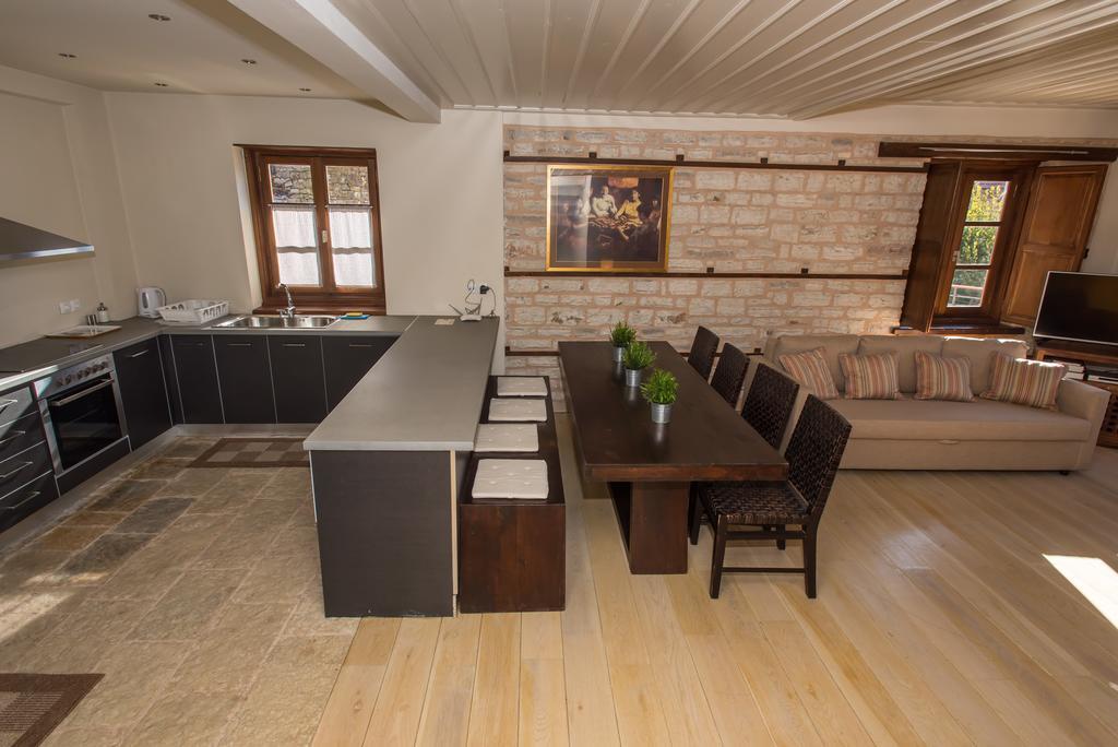 Epoches Karpenisi