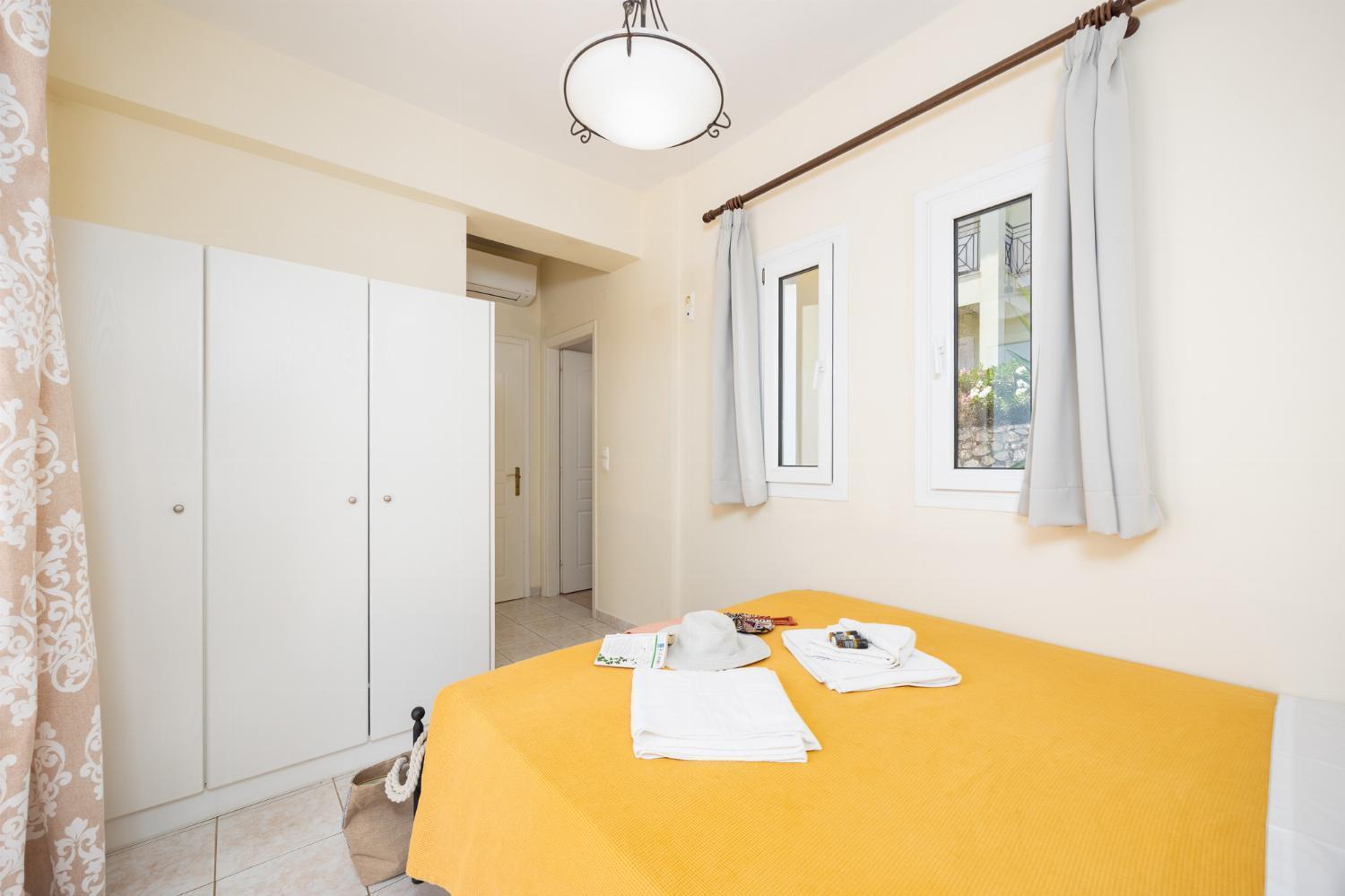 Skala Yellow Spathion