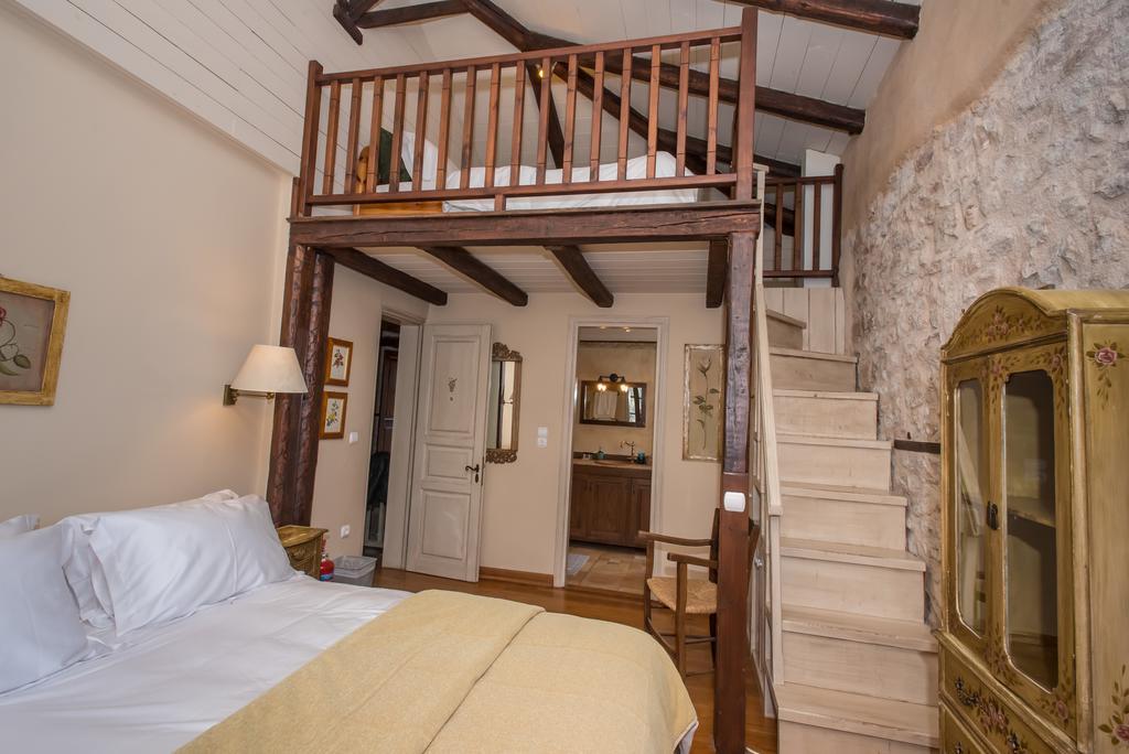 Guest house Epoches