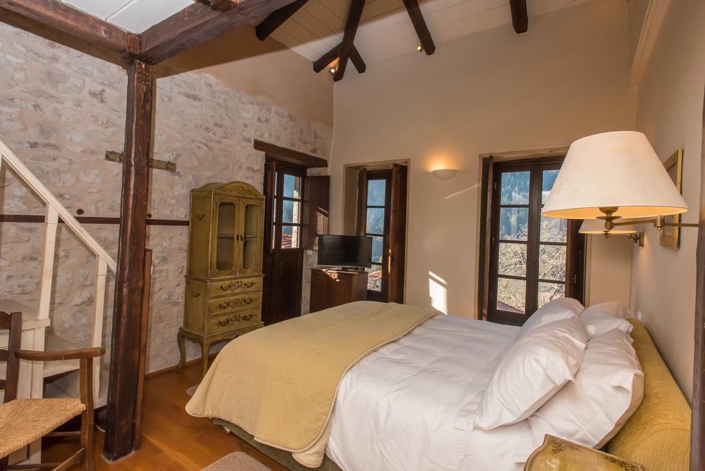 Guest house Epoches
