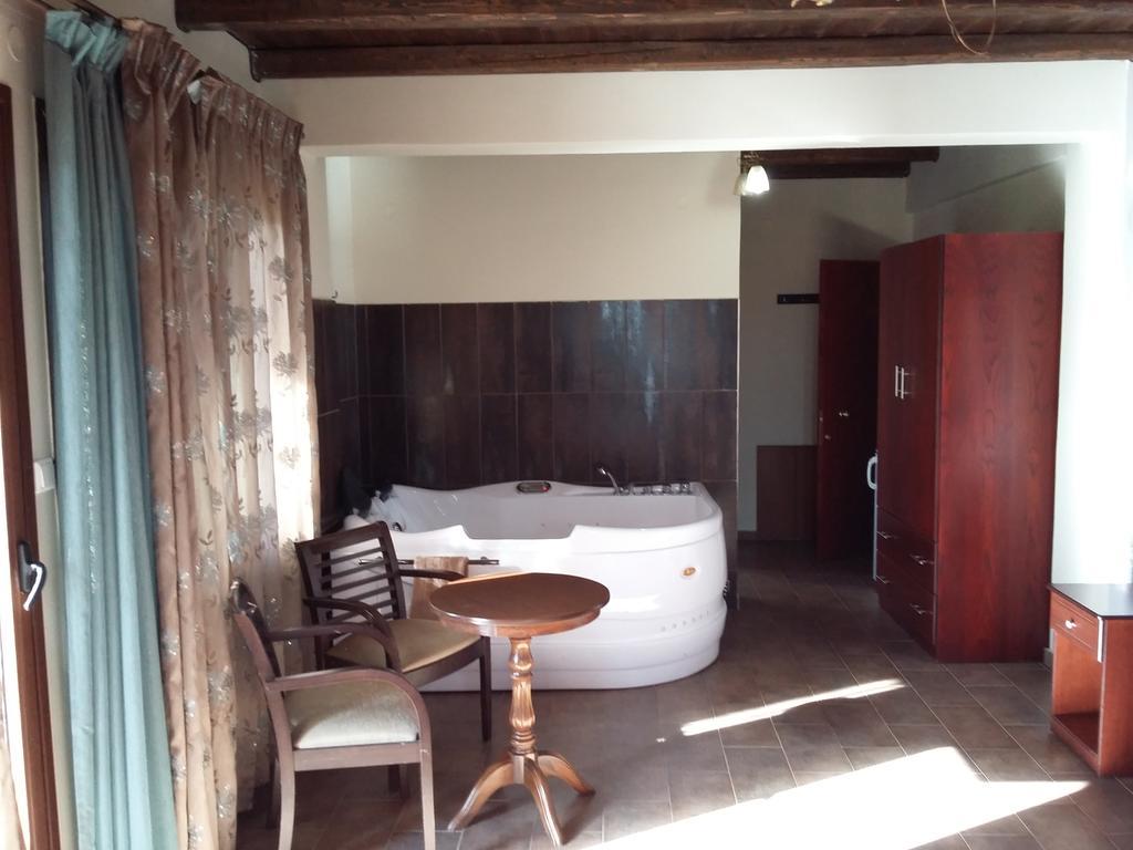 Voreas Hotel