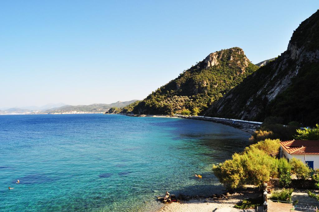 Avlakia Beach & *