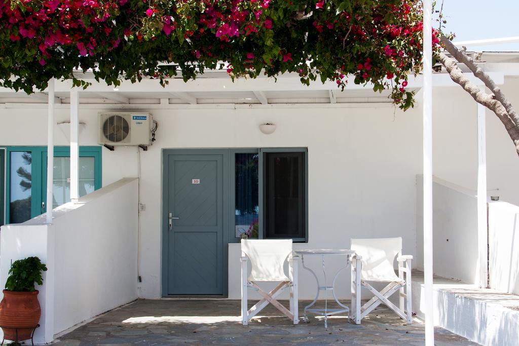 Parasporos Village Aparthotel Adamantas (Milos)
