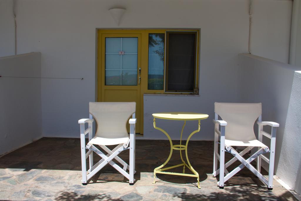 Parasporos Village 2* Adamantas (Milos)