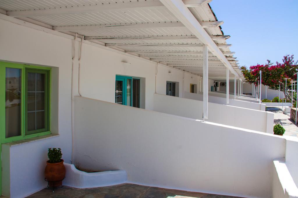 Parasporos Village