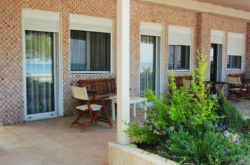 Pithari Hotel *