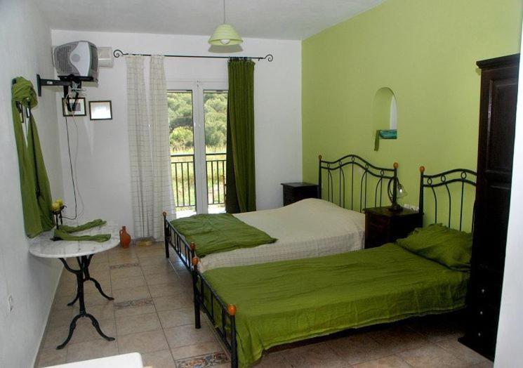 Pansion Porto Tsi Ostrias