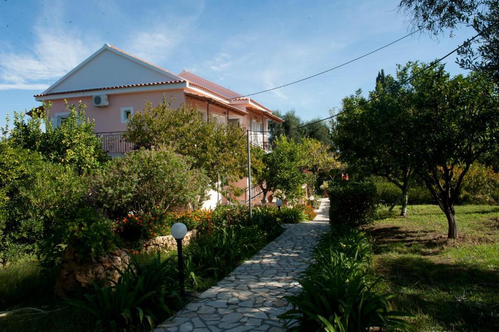 Maria's Paradise